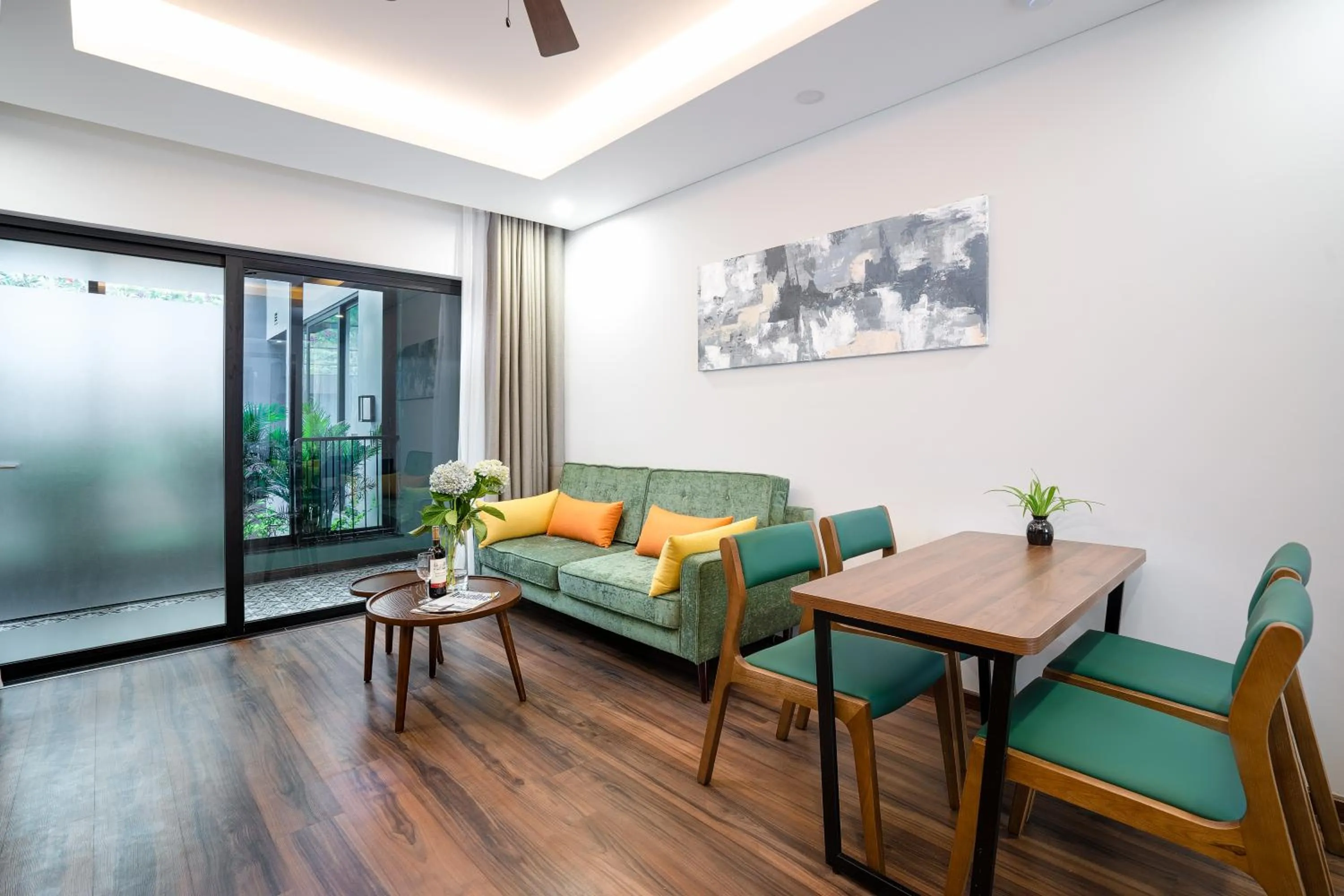 2-Bedroom Deluxe Apartment with Balcony City View in Chi House Danang Hotel and Apartment