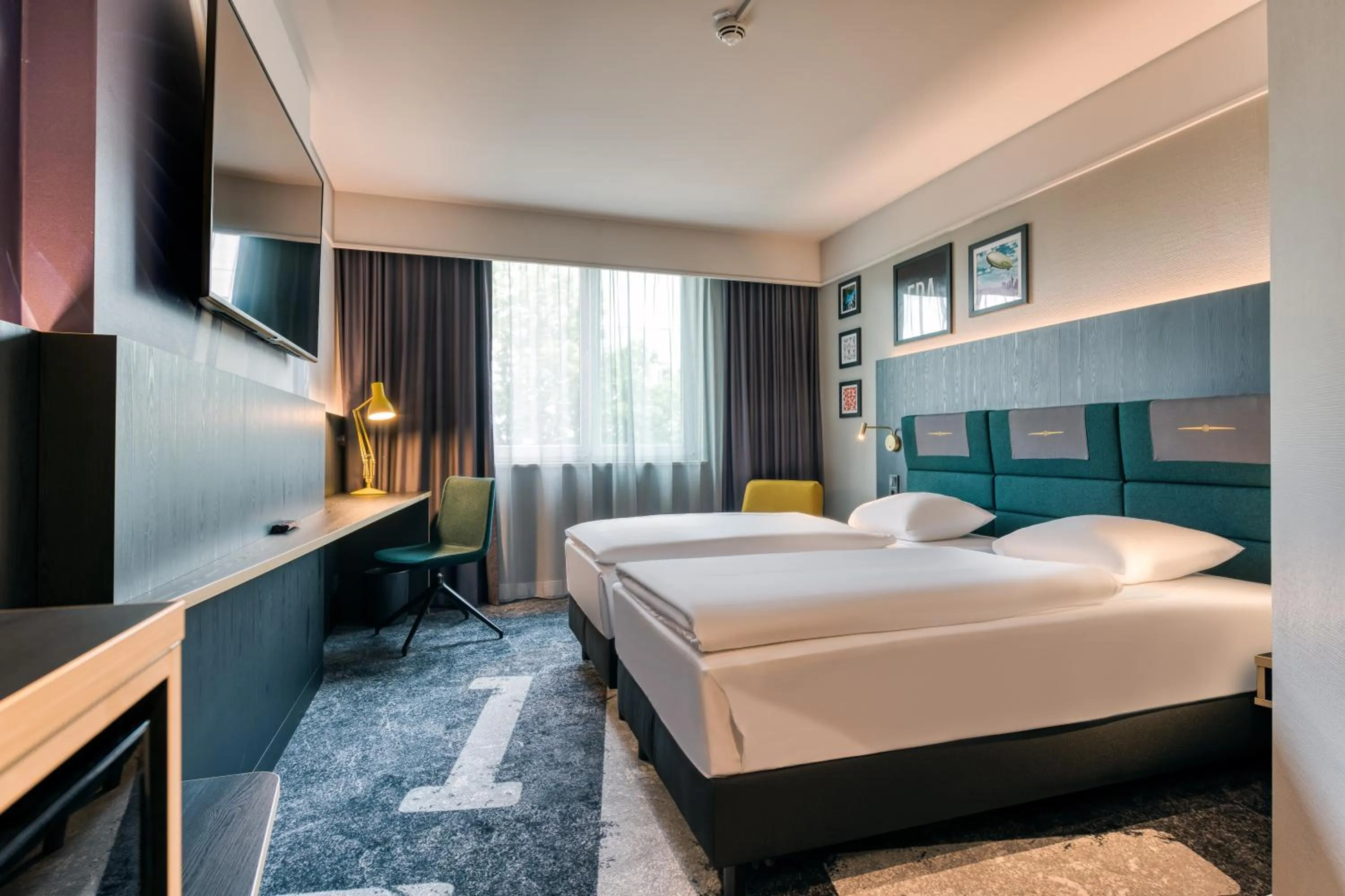 Bed in Mercure Neu-Isenburg