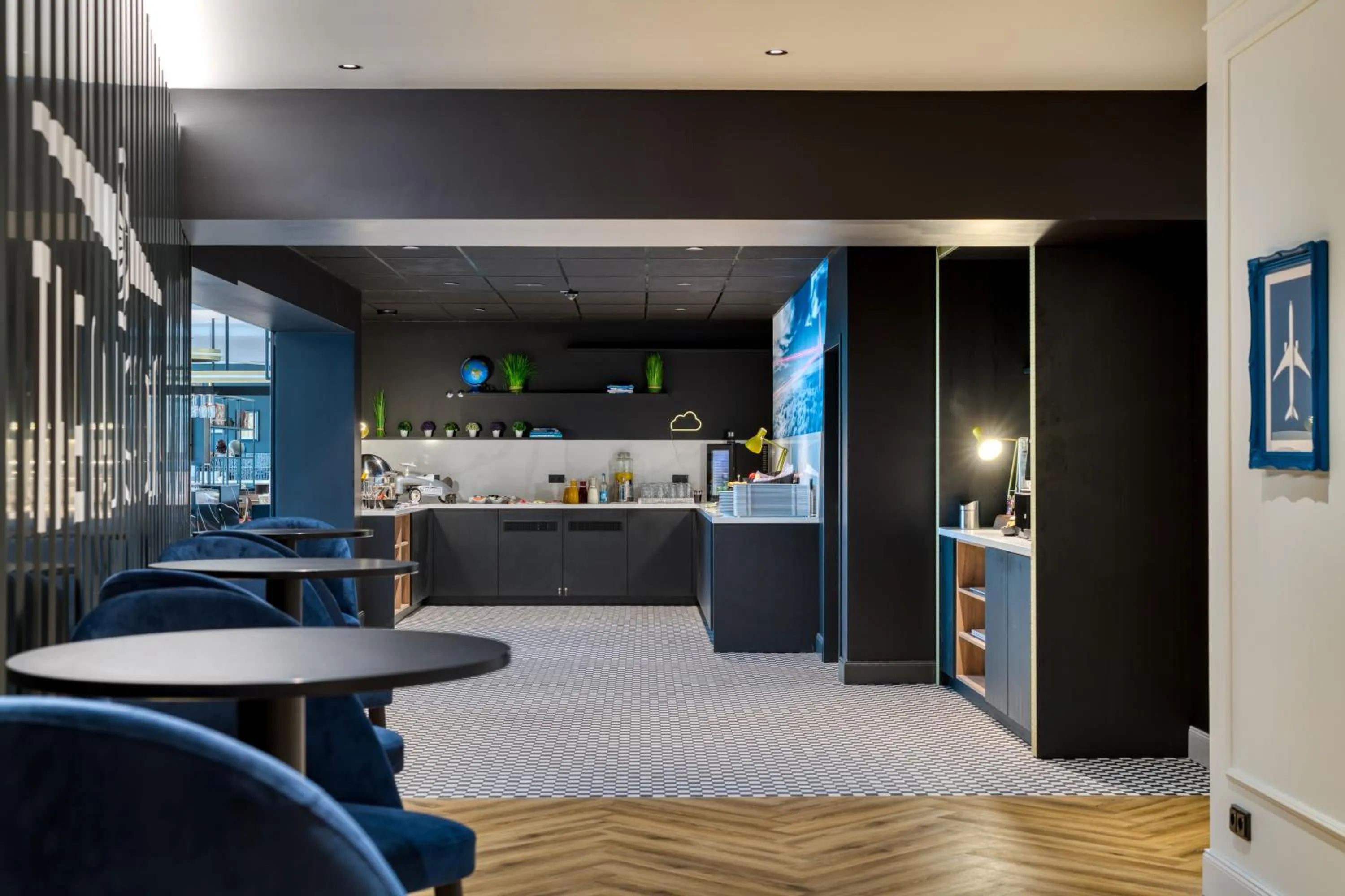 Buffet breakfast in Mercure Neu-Isenburg