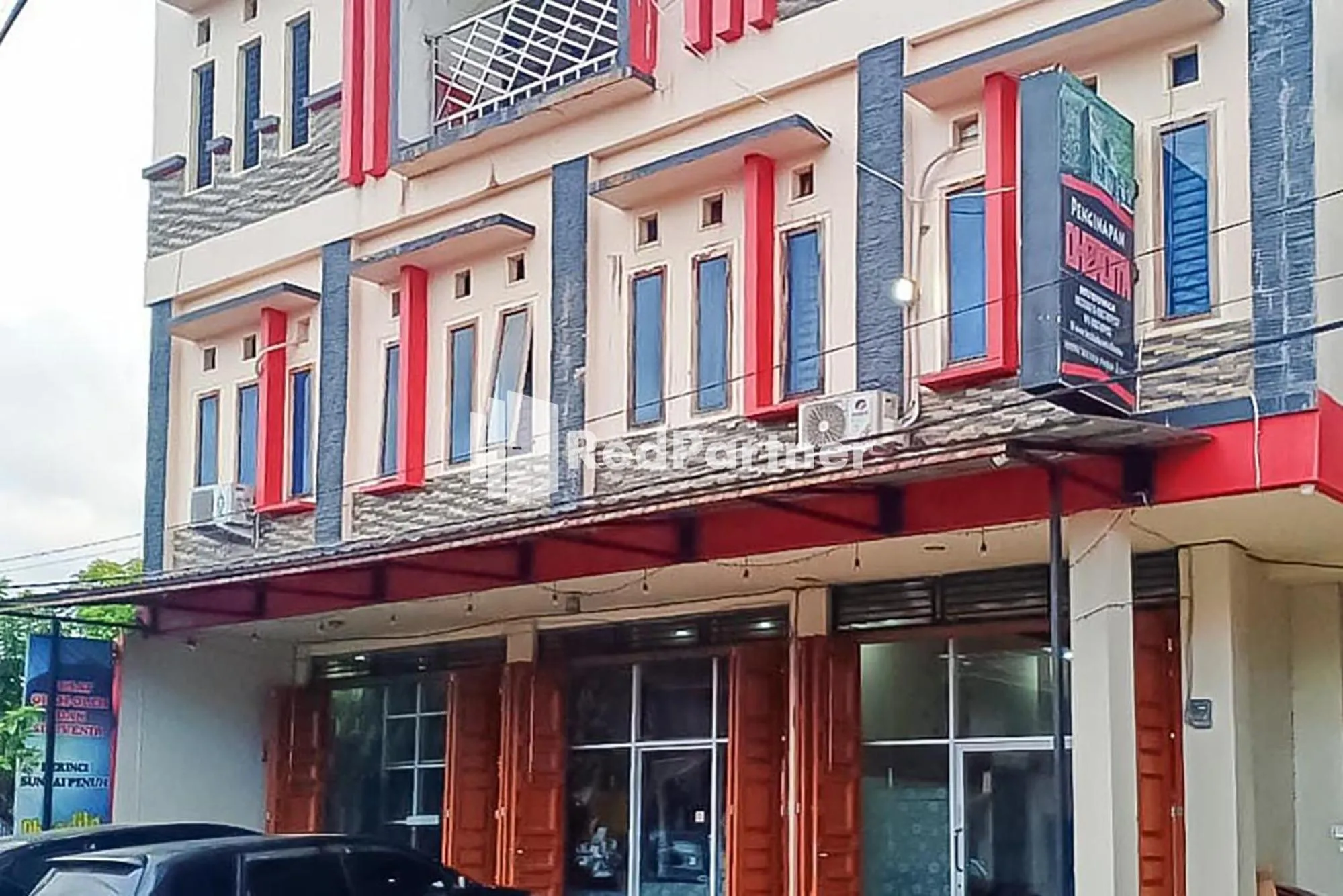 Property building in Hotel Dheadita Syariah Sungai Penuh Mitra RedDoorz