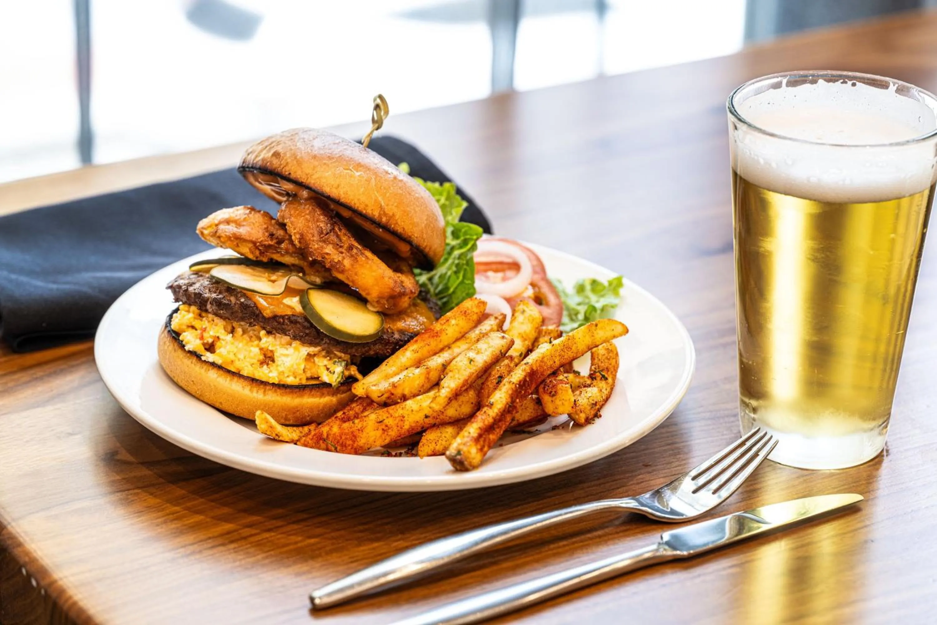 Lounge or bar in AC Hotel by Marriott Fort Worth Downtown