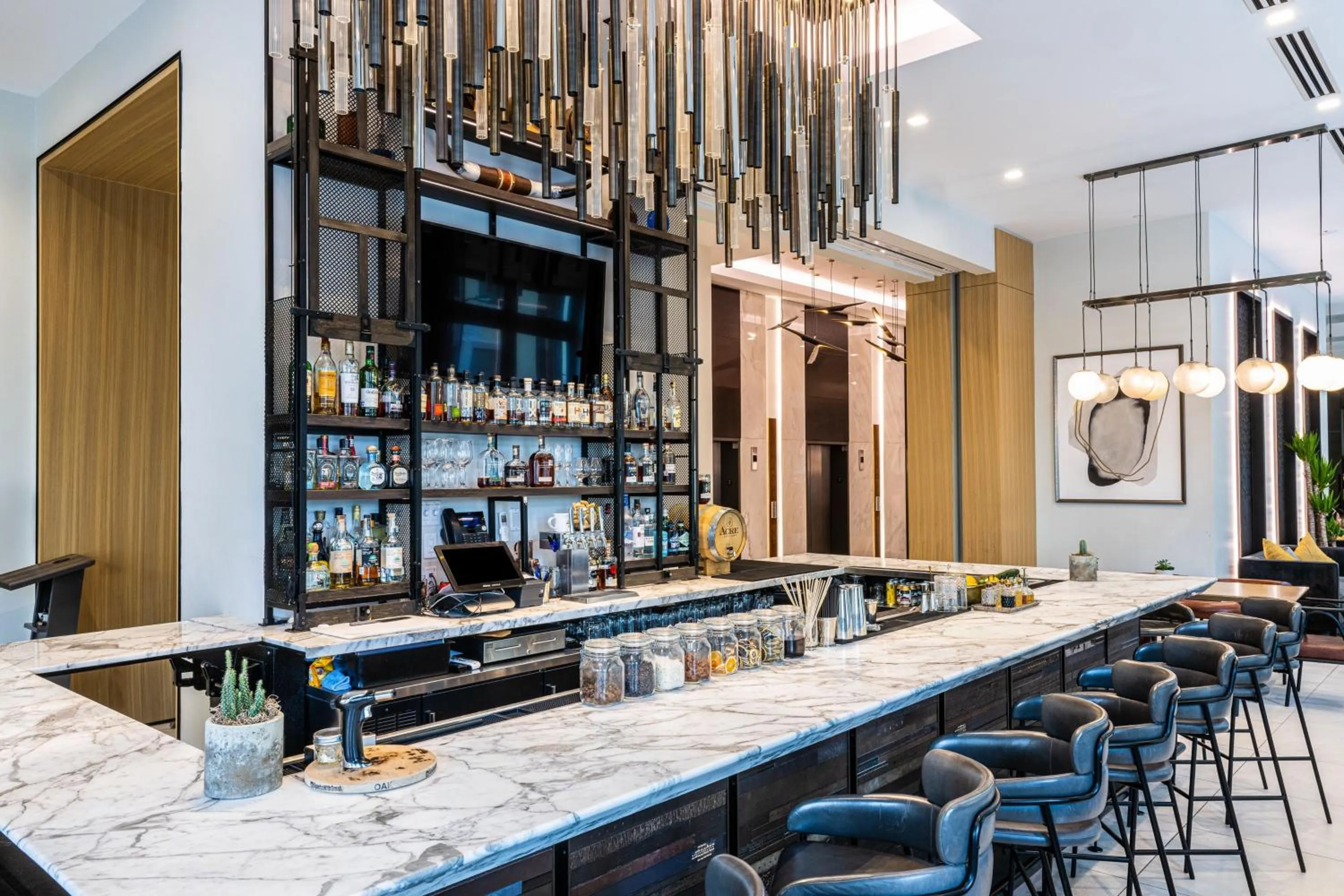 Lounge or bar in AC Hotel by Marriott Fort Worth Downtown