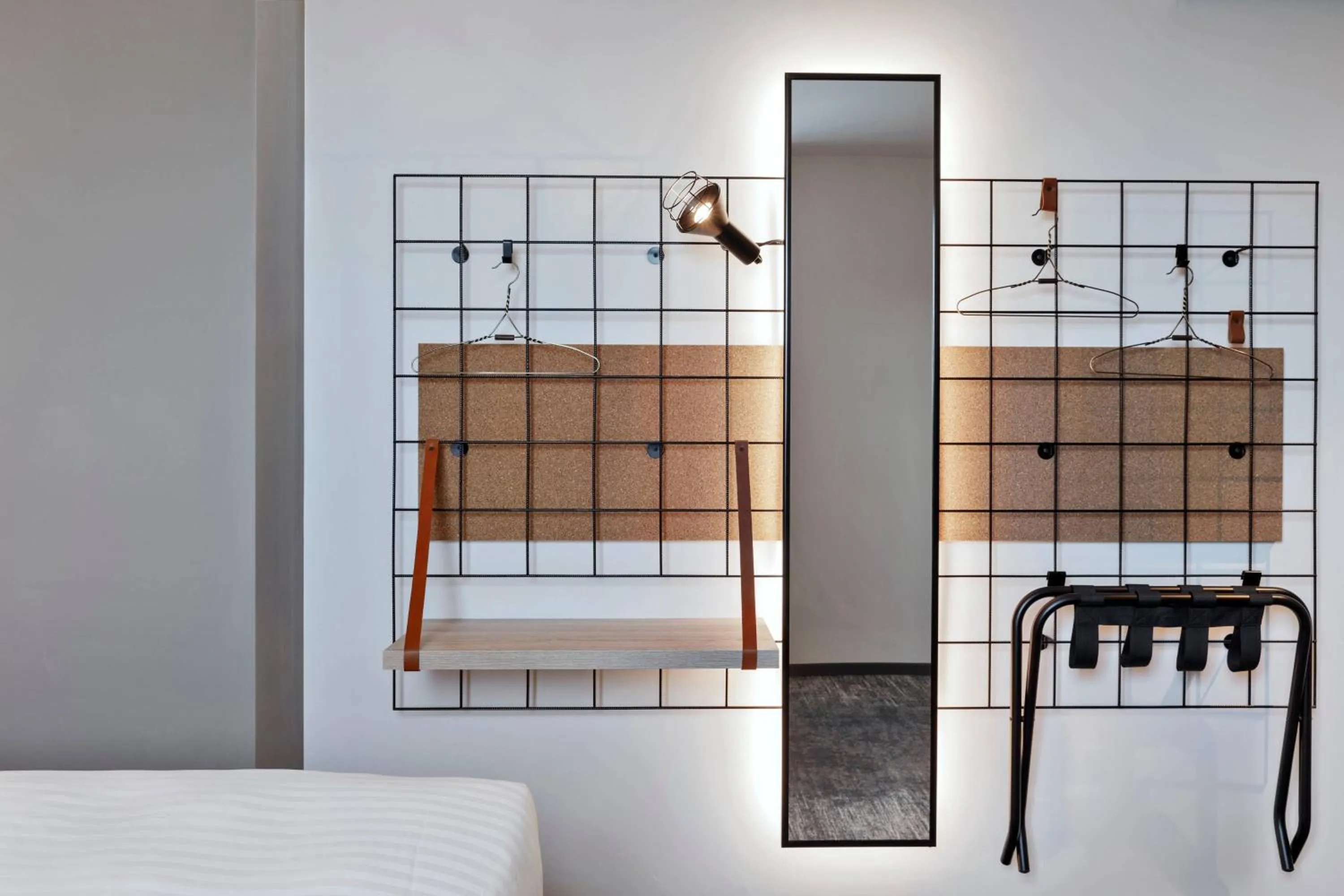 Photo of the whole room, Bed in Moxy Hamburg City