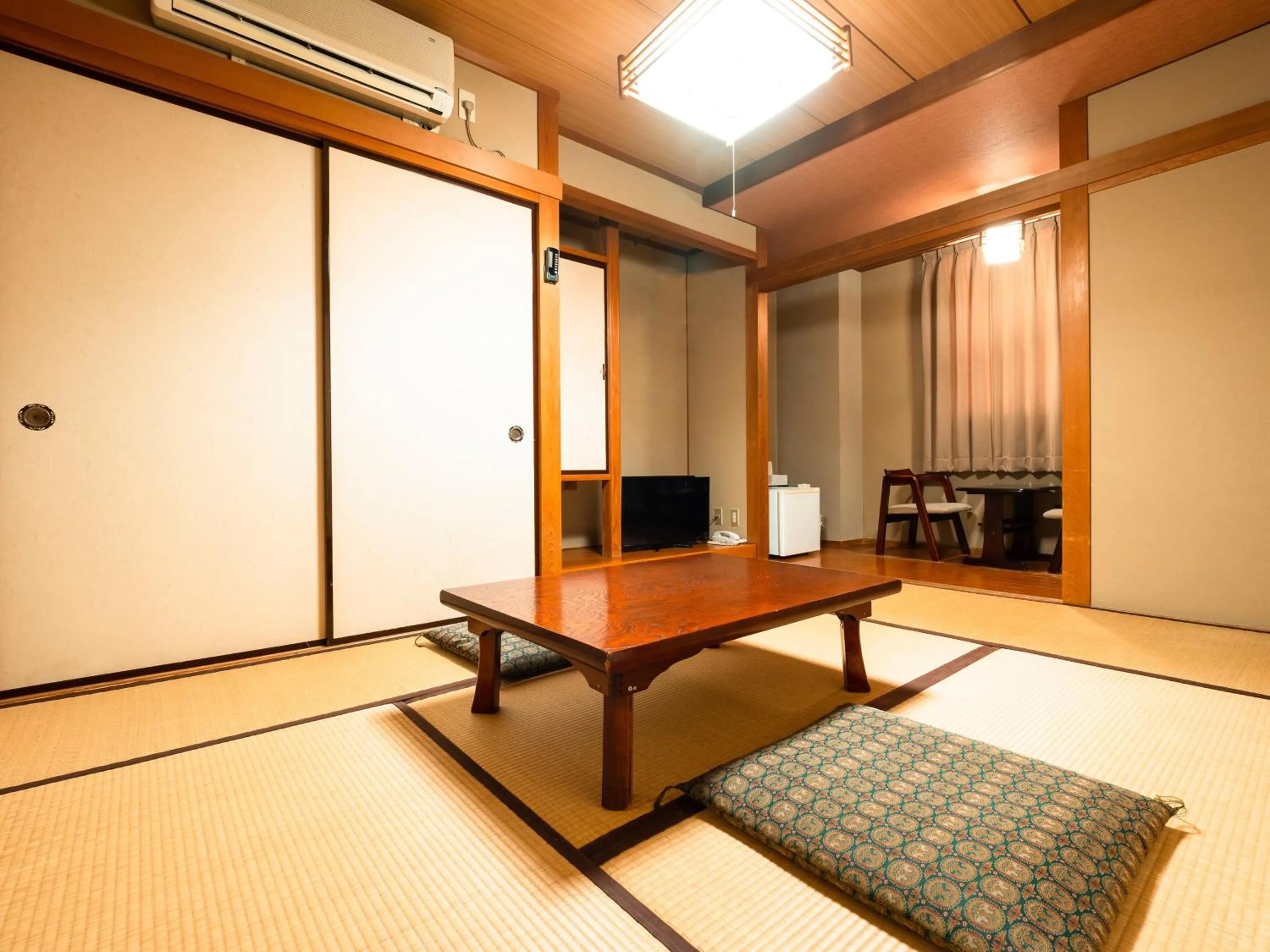 Photo of the whole room in Hotel Area One Ise Inter