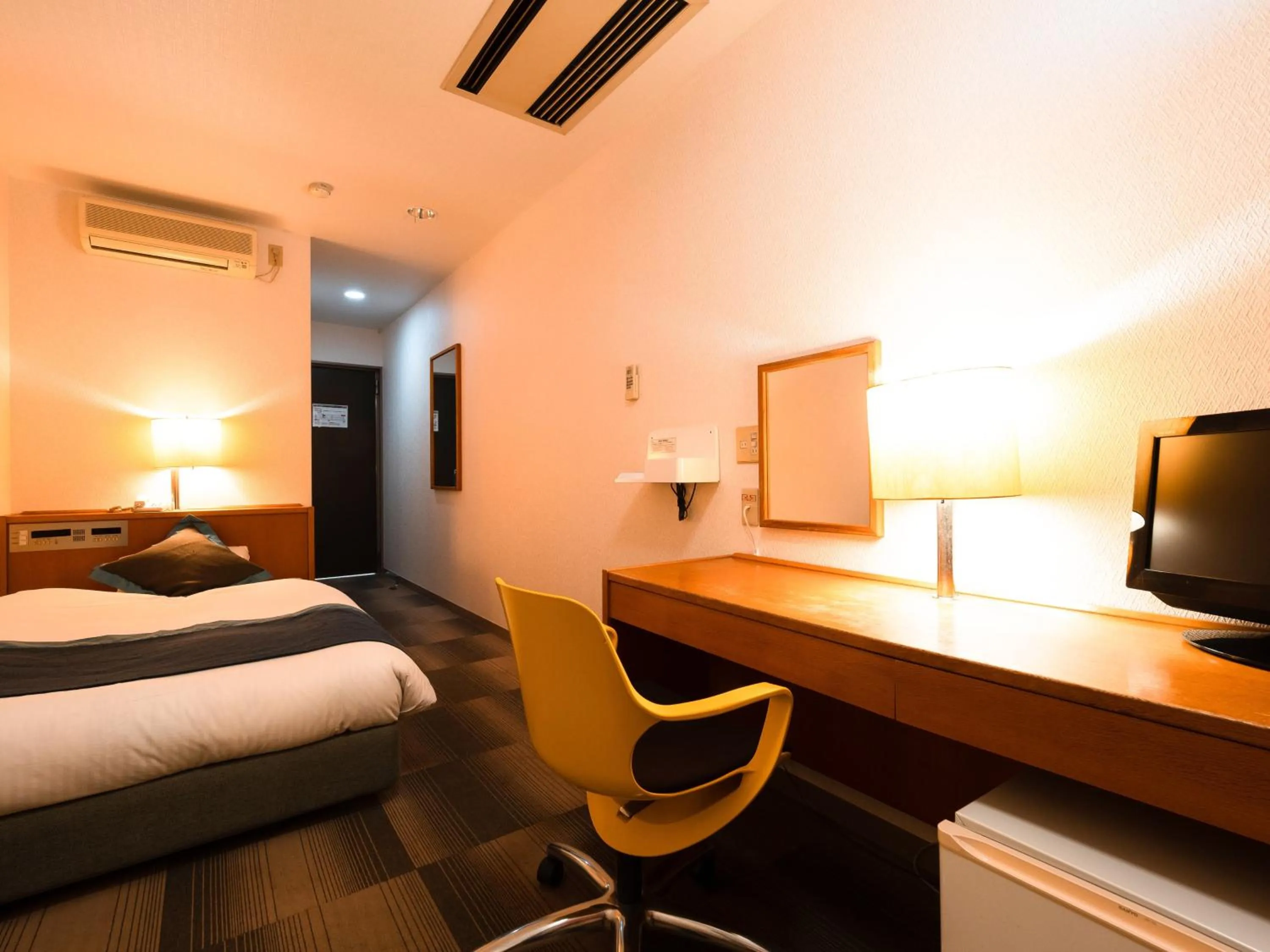 Photo of the whole room, Bed in Hotel Area One Ise Inter