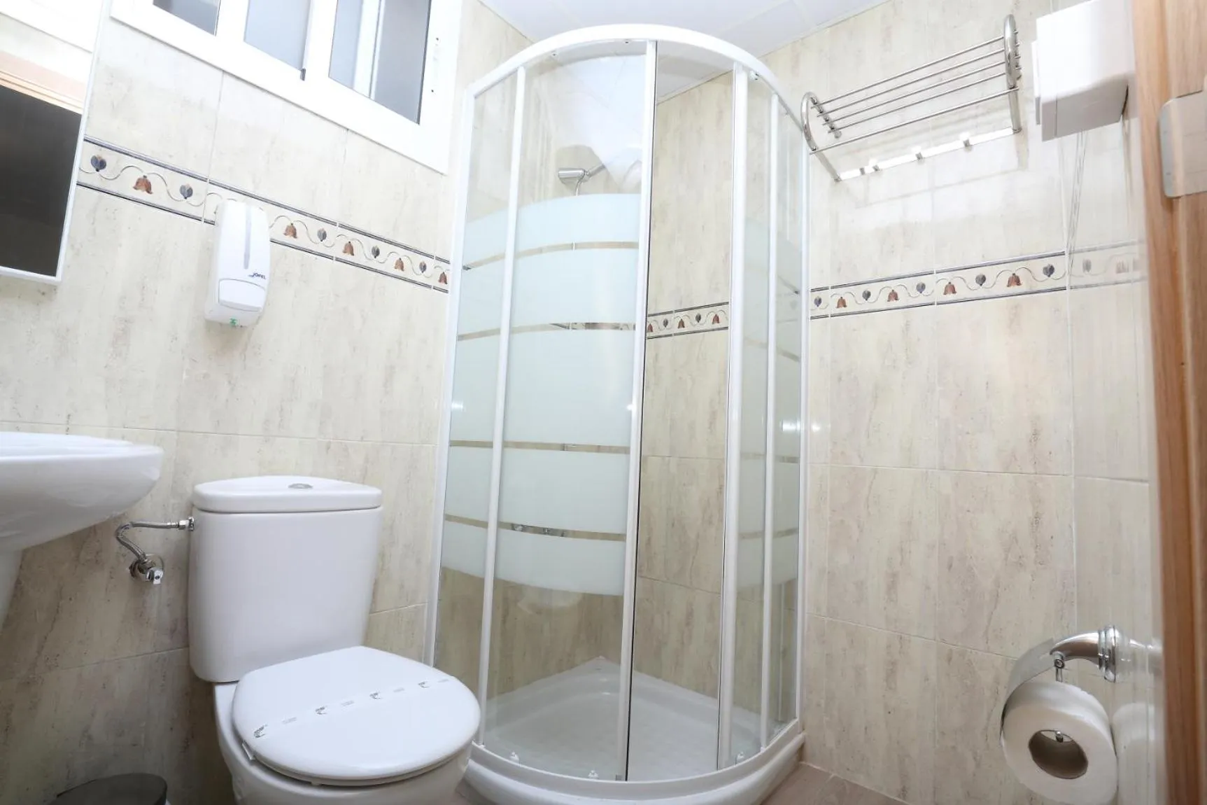 Shower in H.PALMONES