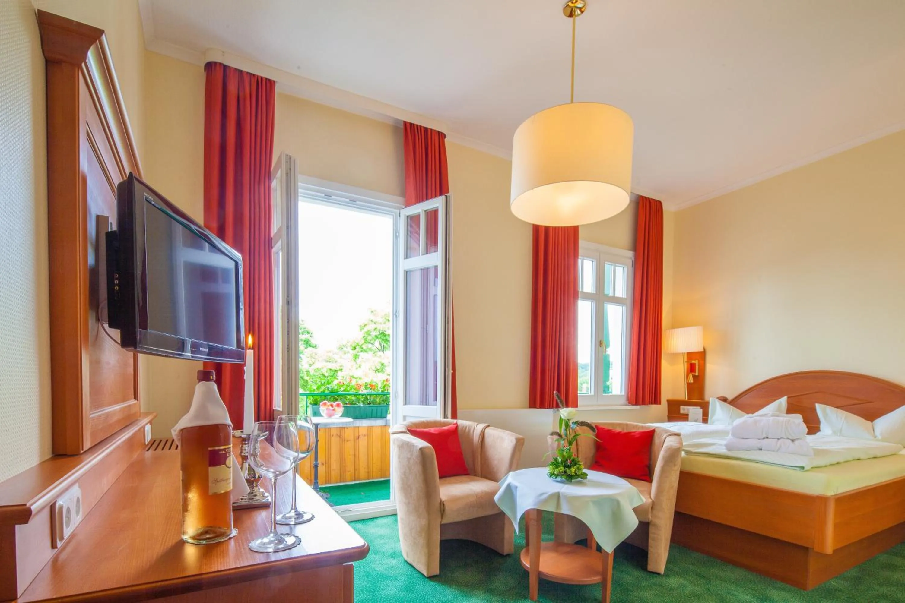 Photo of the whole room, Bed in Hotel Victoria