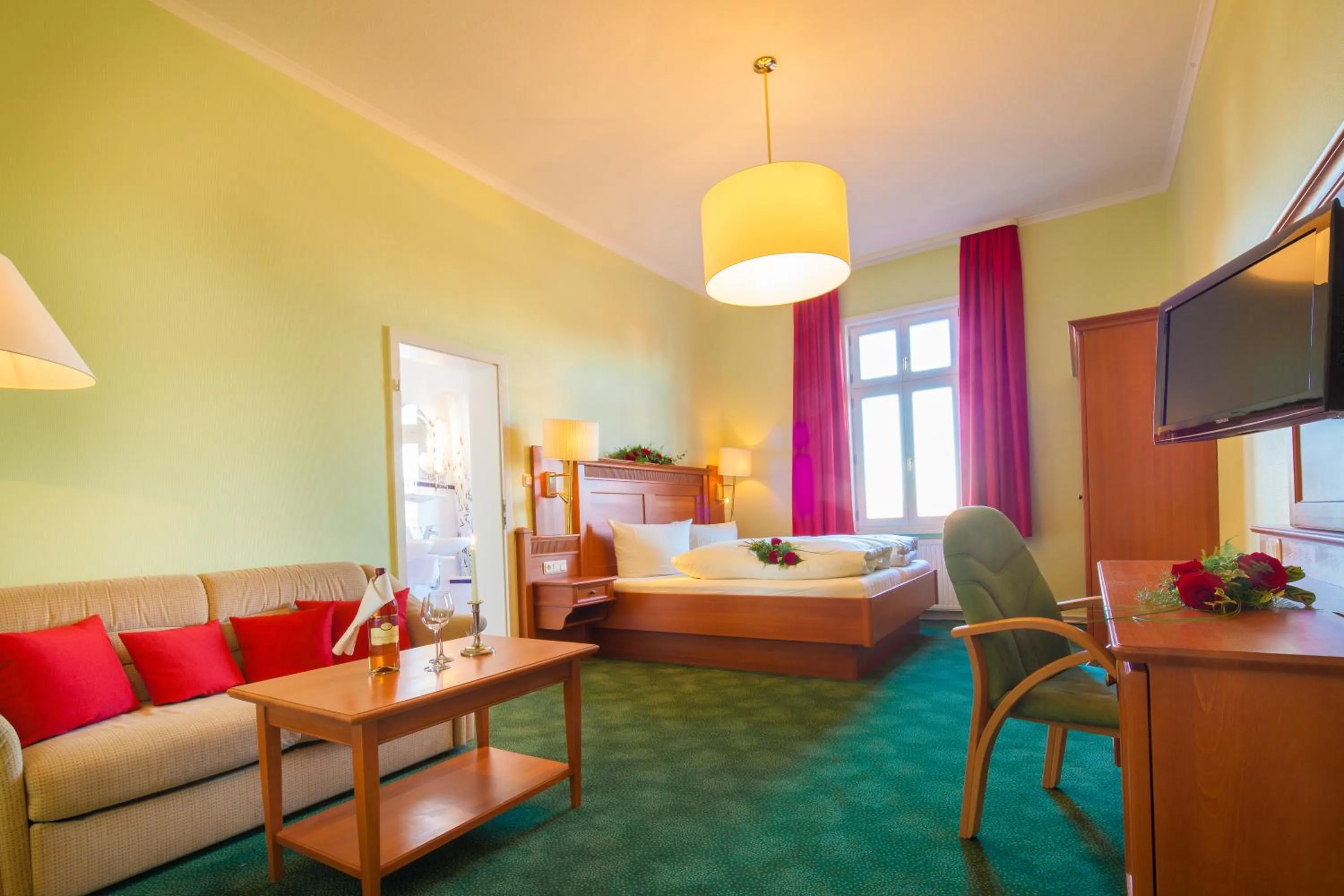 Photo of the whole room, Bed in Hotel Victoria