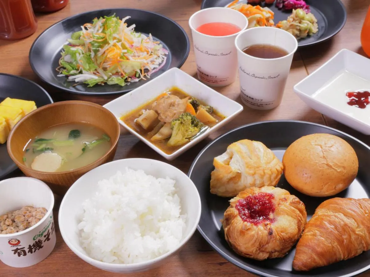 Food and drinks in Super Hotel Sapporo Kitagojo Dori