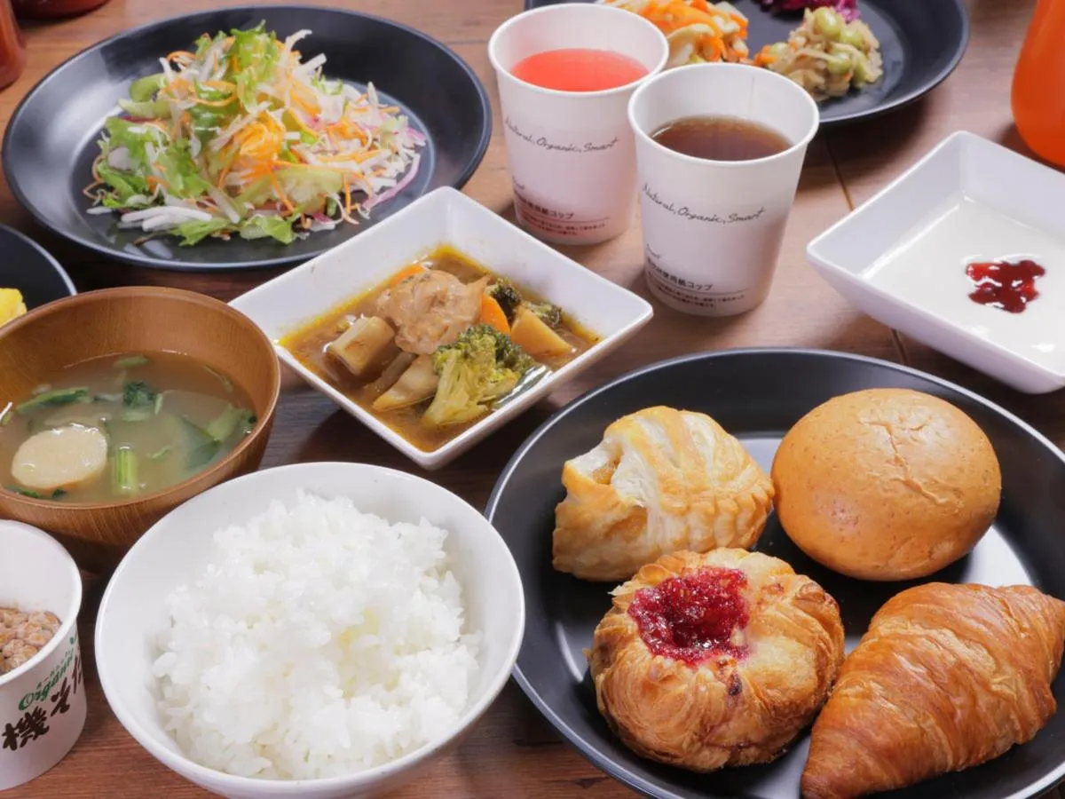 Food and drinks in Super Hotel Sapporo Kitagojo Dori