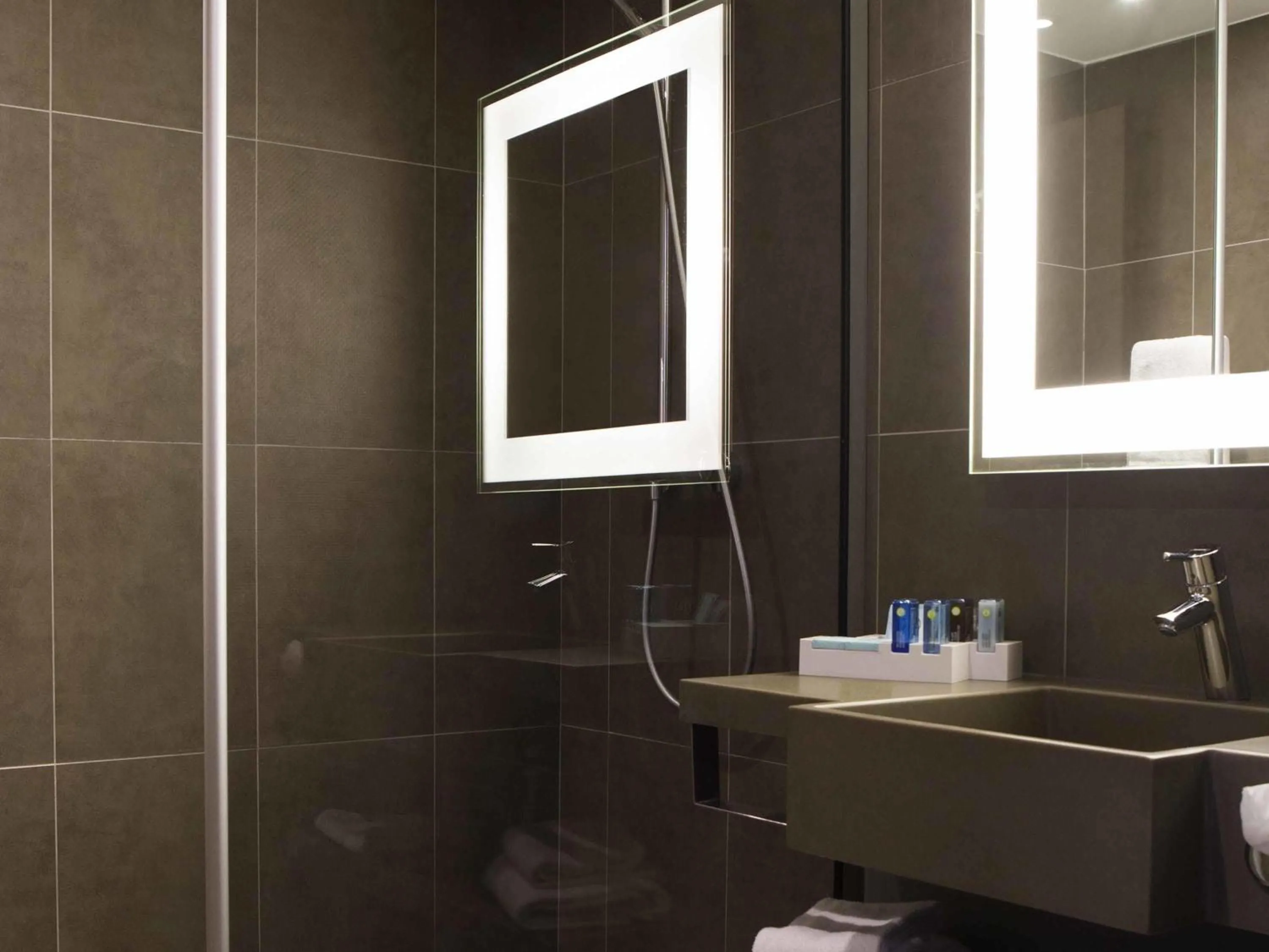 Bedroom in Novotel Hannover