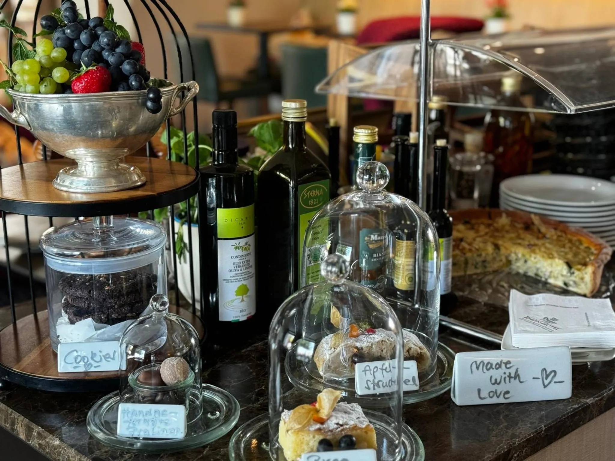 Restaurant/places to eat in Rhein-Hotel Nierstein