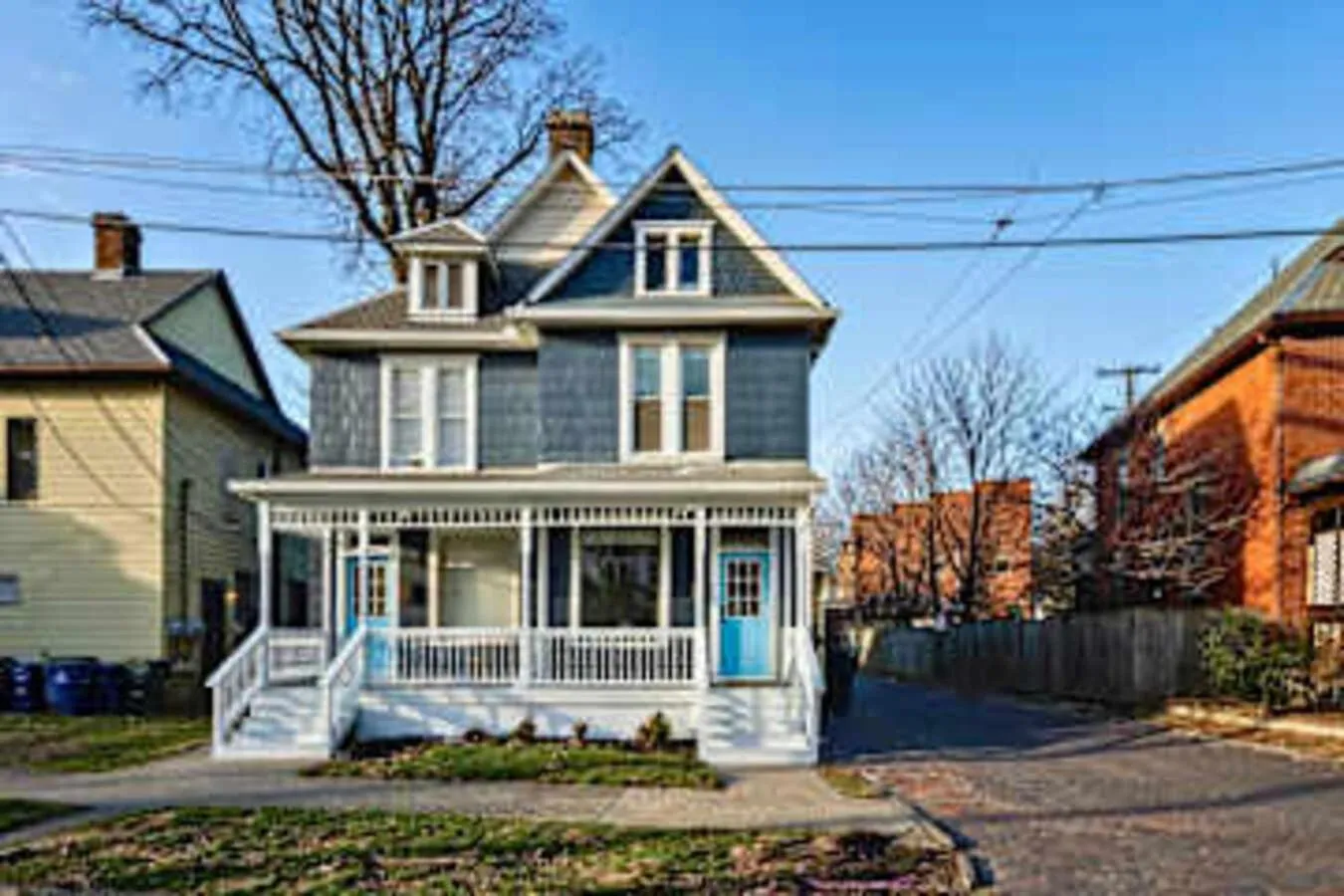 Property building in Jungle House Luxury Stays - Columbus Downtown Short North