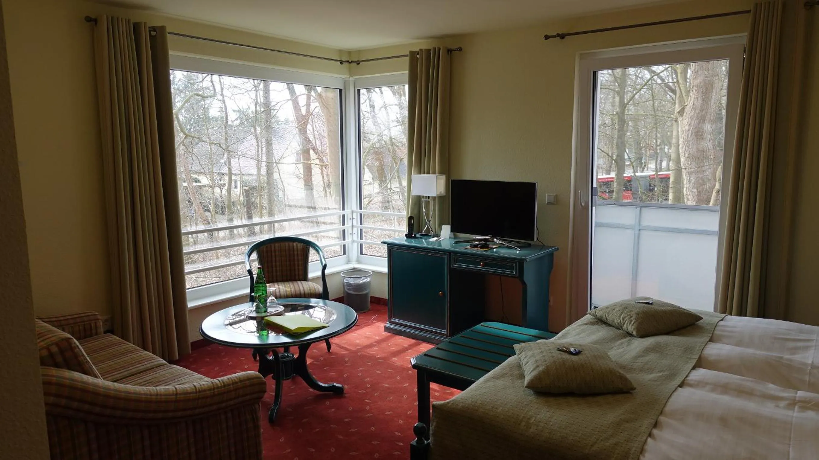 Photo of the whole room in Kurhaus Devin