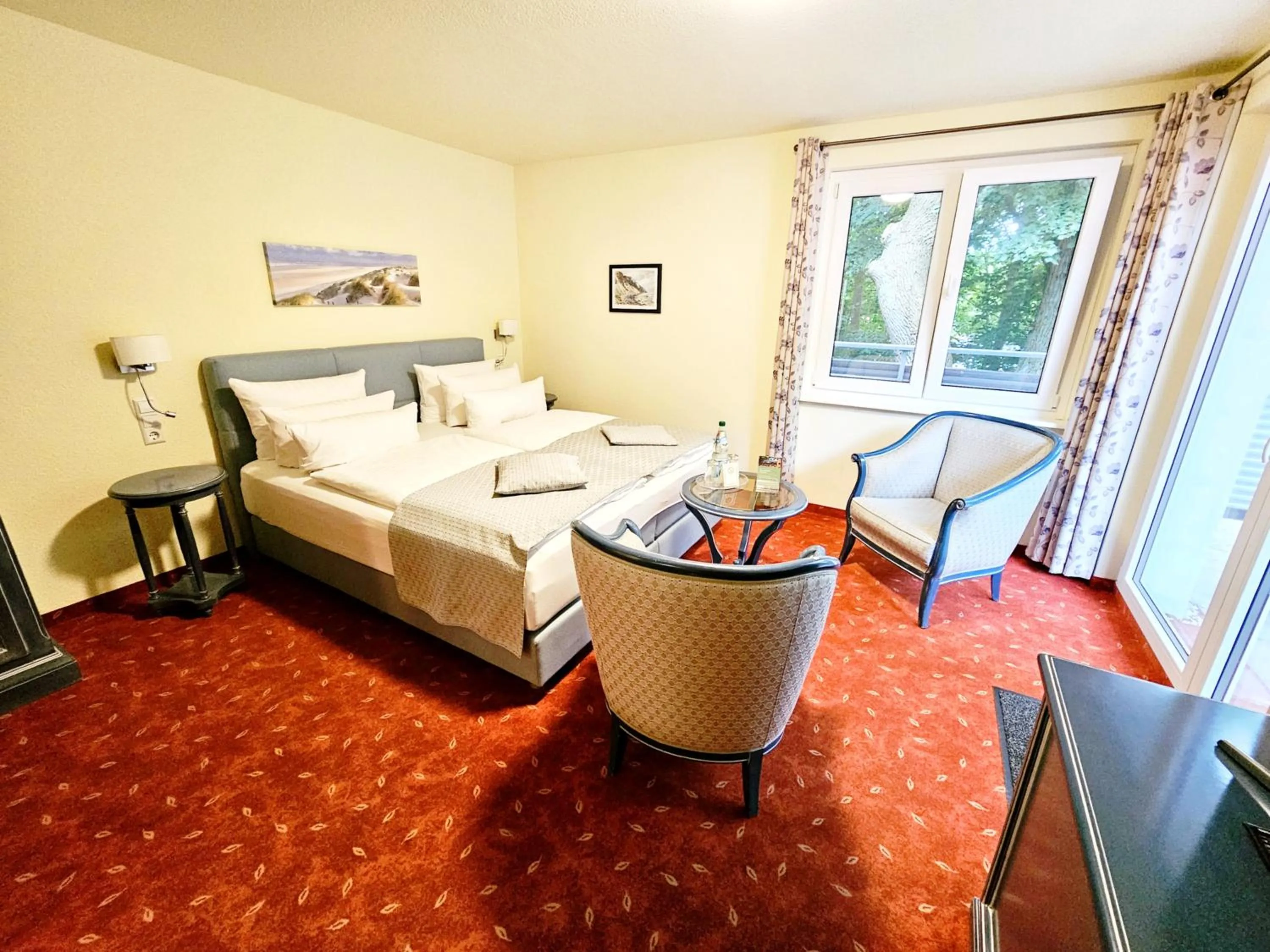 Photo of the whole room, Bed in Kurhaus Devin