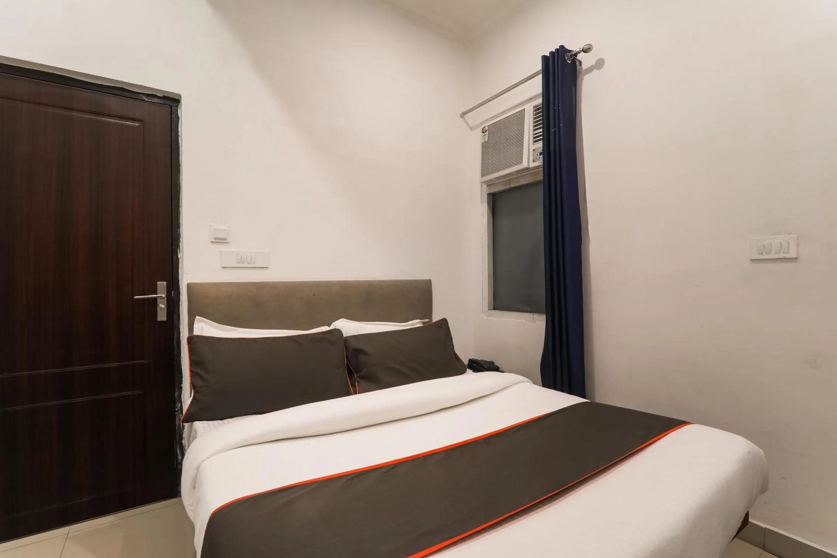 Bedroom, Bed in Collection O Insight Inn Near Gomti Riverfront Park