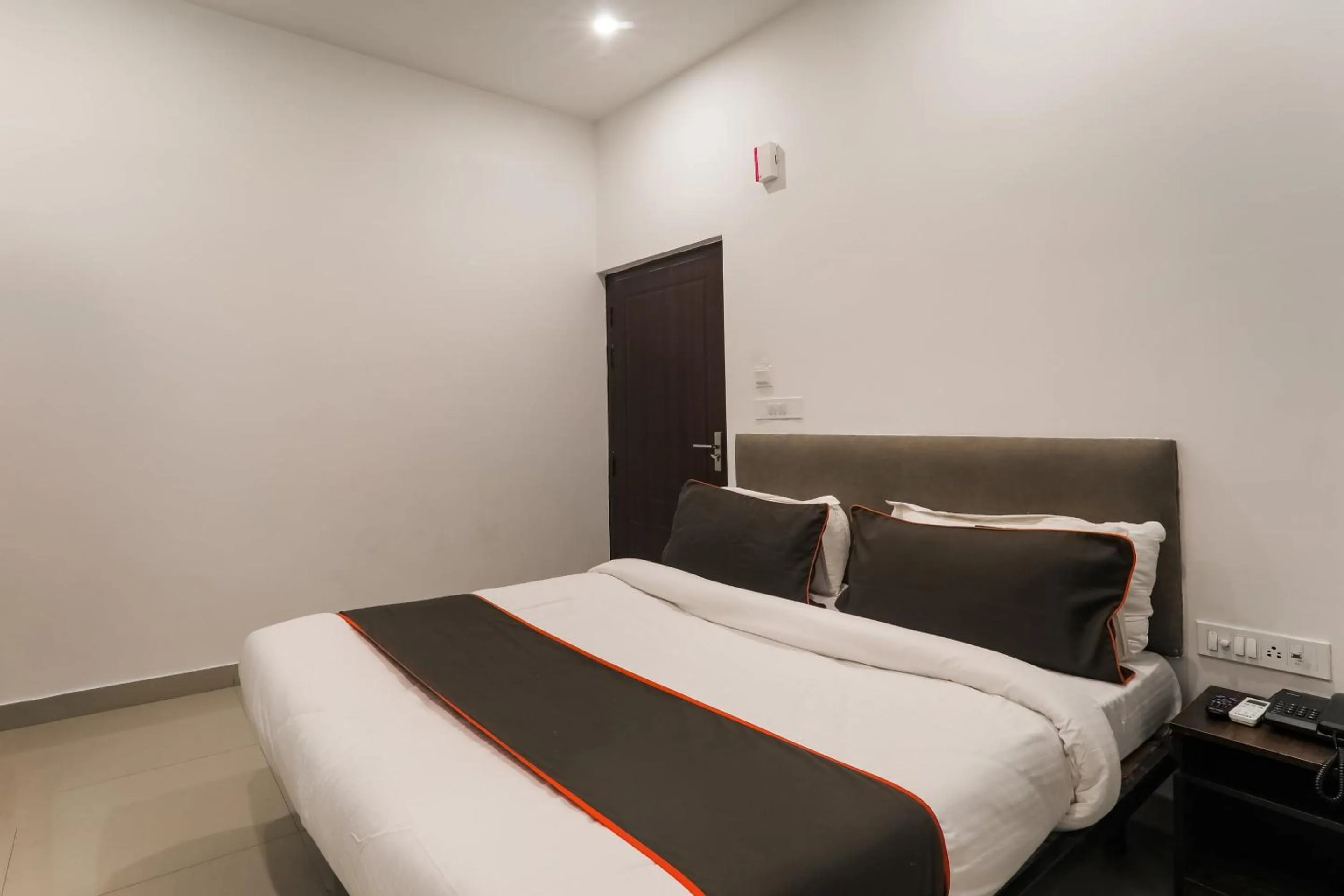 Bedroom, Bed in Collection O Insight Inn Near Gomti Riverfront Park