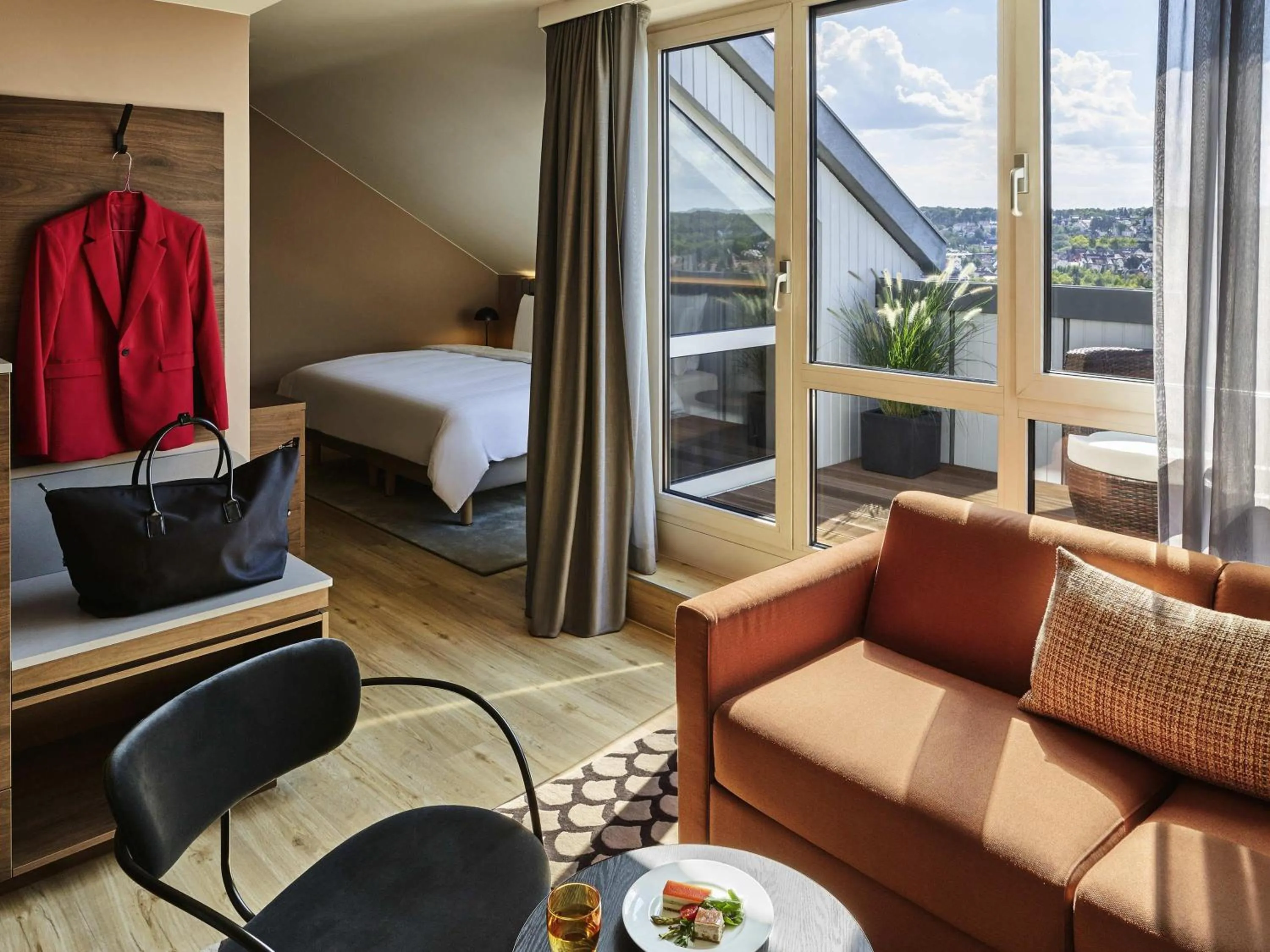 Photo of the whole room, Bed in Pullman Stuttgart Fontana