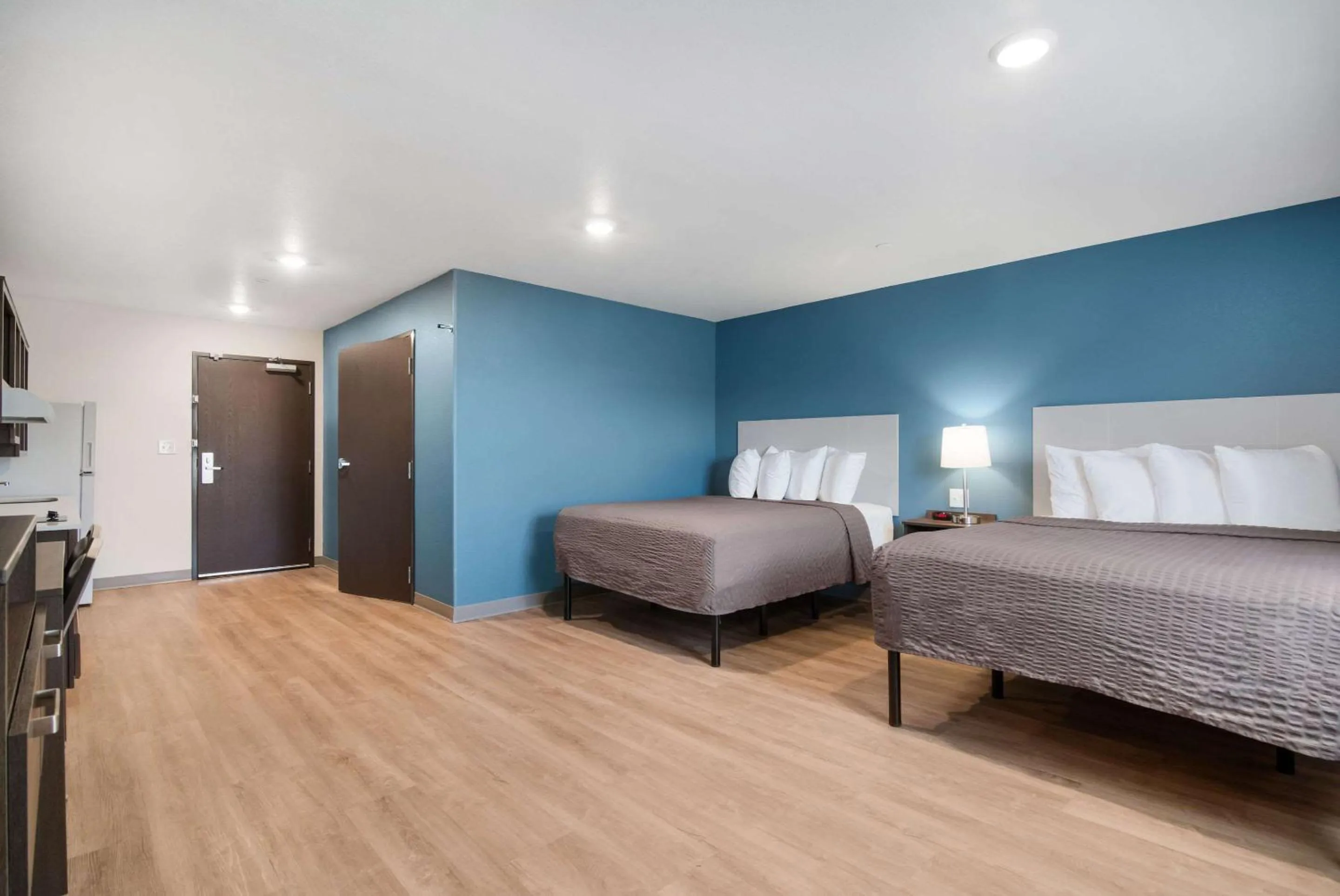 Photo of the whole room, Bed in WoodSpring Suites Fort Mill