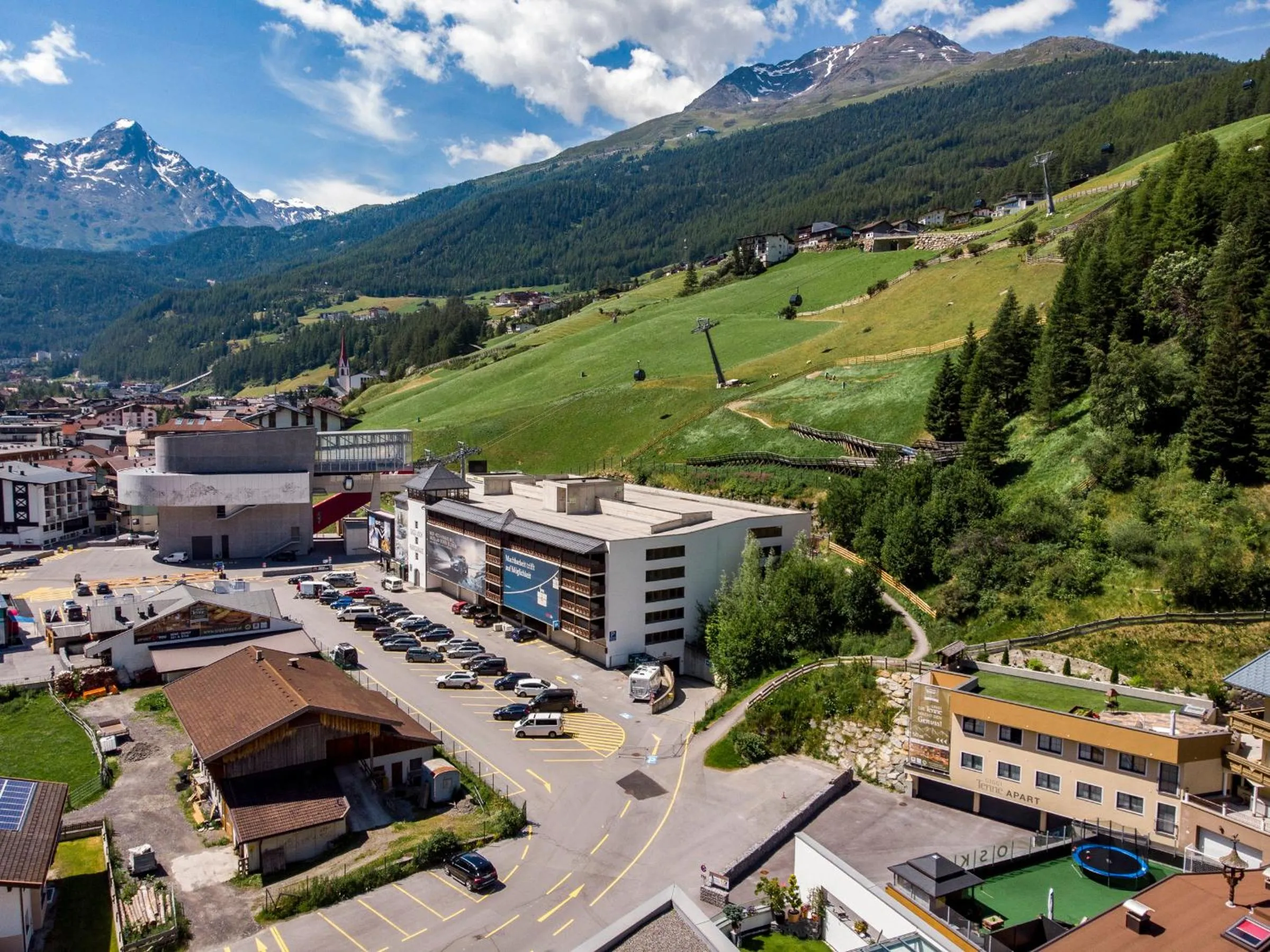 GIGGI Tenne Studios