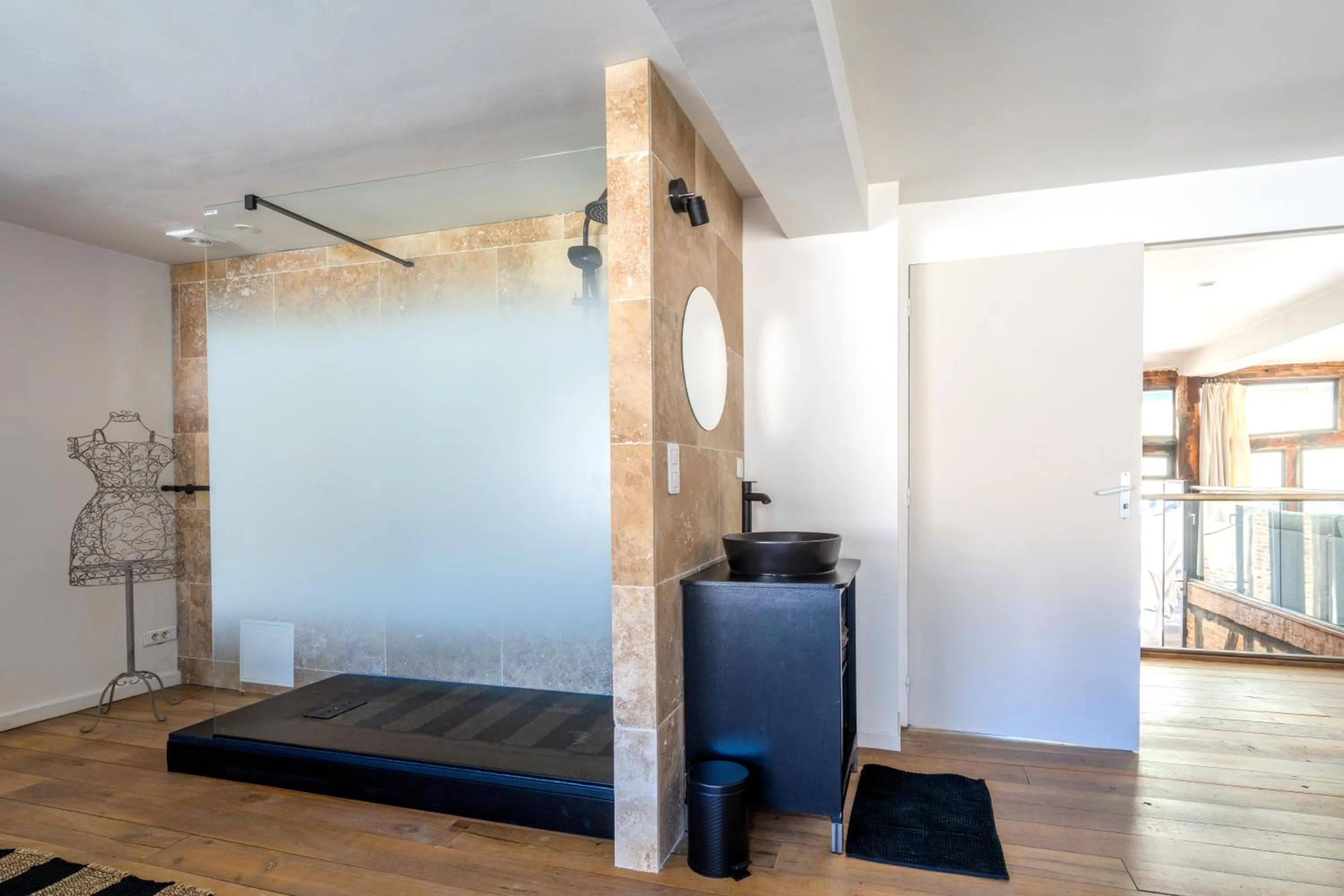 Bathroom, Bed in Chambre d'hôtes Conquans