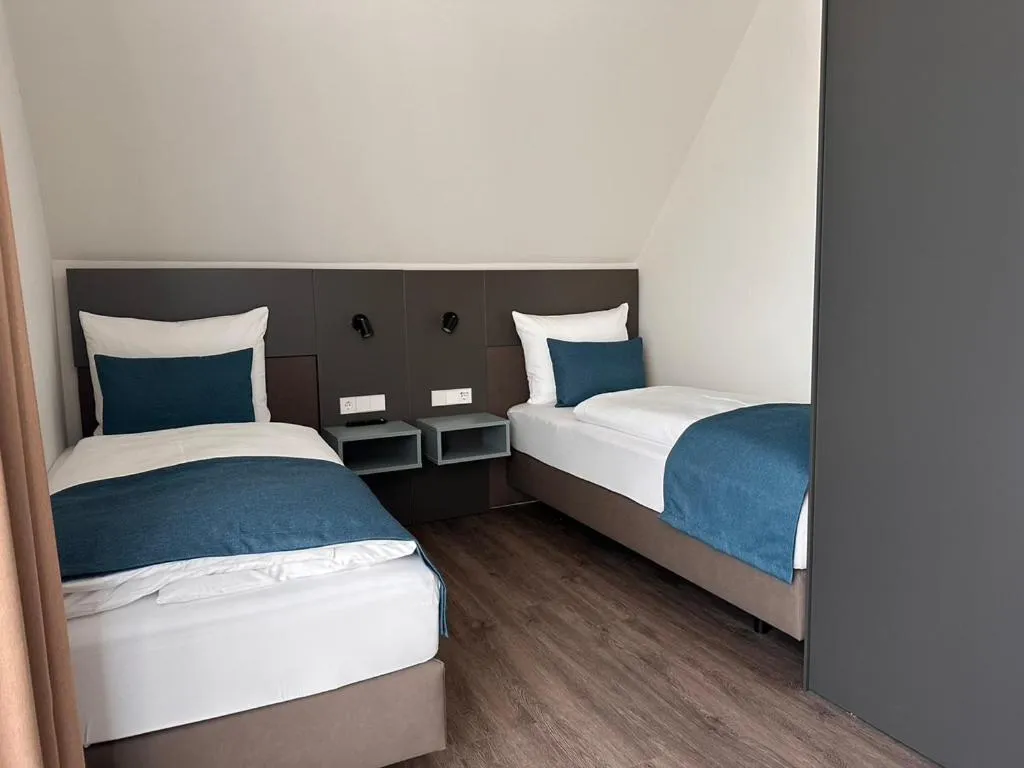 Photo of the whole room, Bed in Hotel Schöne Aussicht