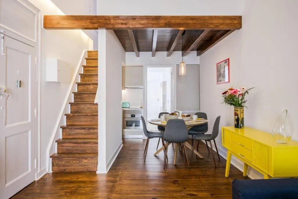 2 bedroom suites with AC next to Avenida da Liberdade