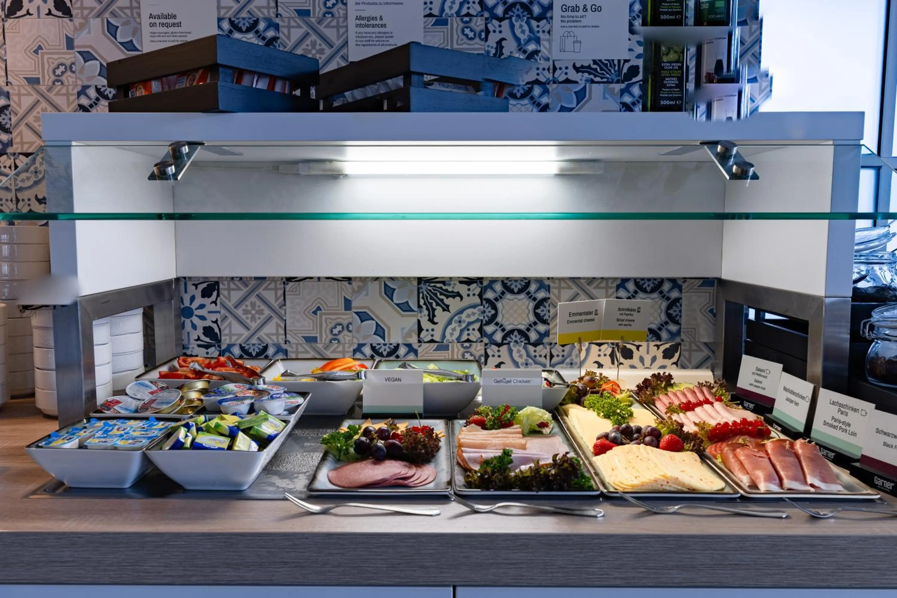 Restaurant/places to eat in Garner Hotel Cologne Porz - Airport by IHG