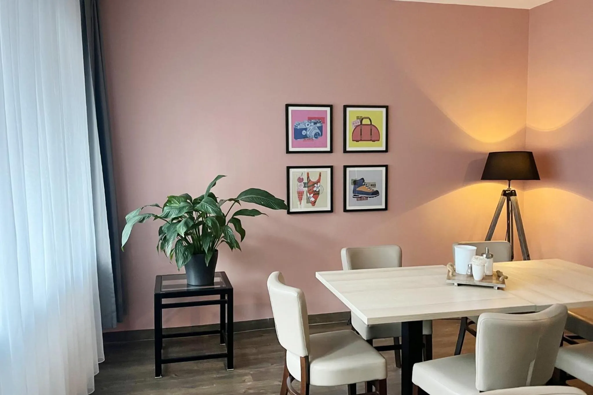 Restaurant/places to eat in Garner Hotel Cologne Porz - Airport by IHG