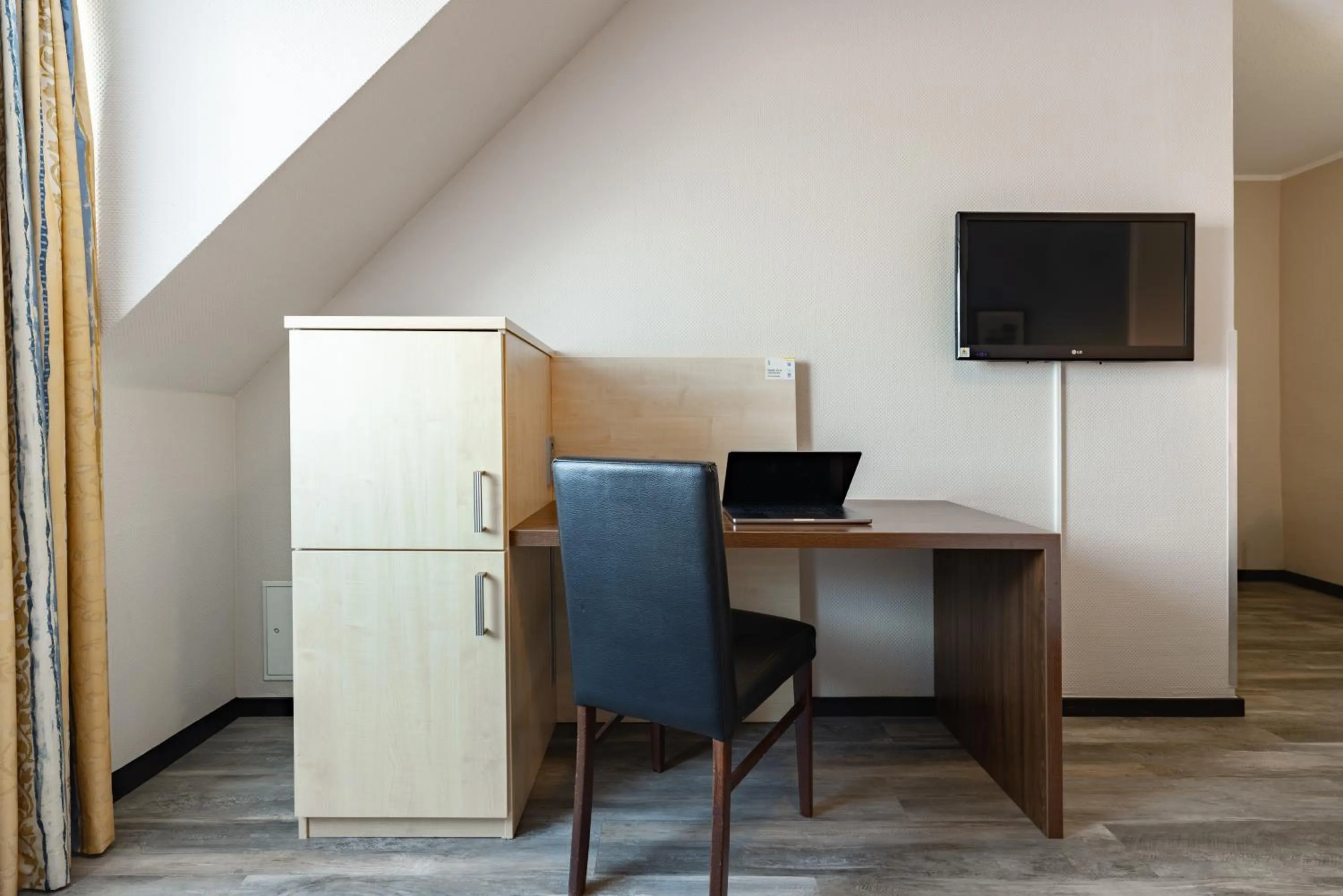 Photo of the whole room in Garner Hotel Cologne Porz - Airport by IHG