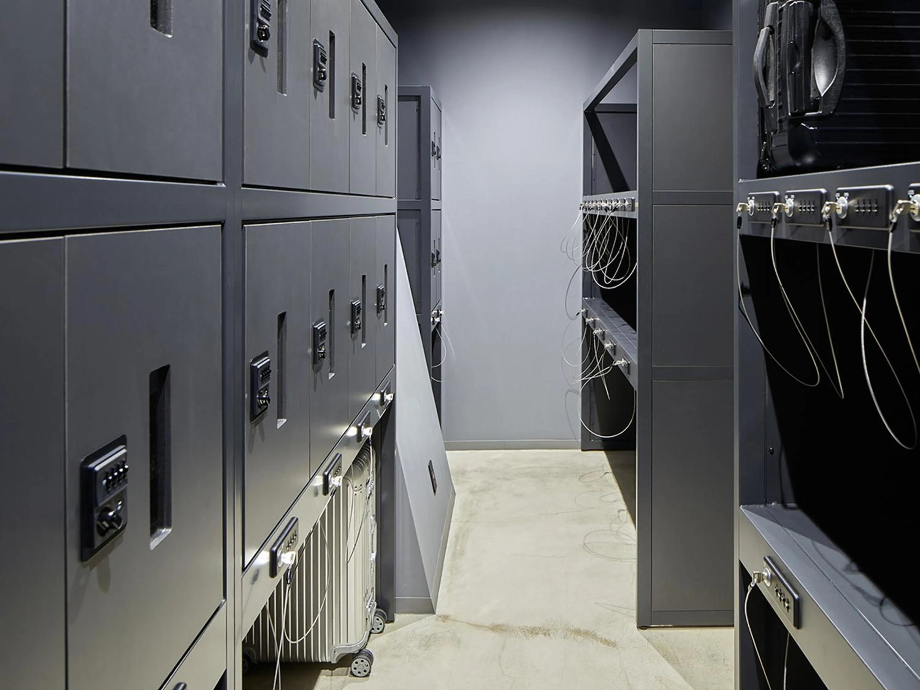 microwave in sequence SUIDOBASHI - Tokyo