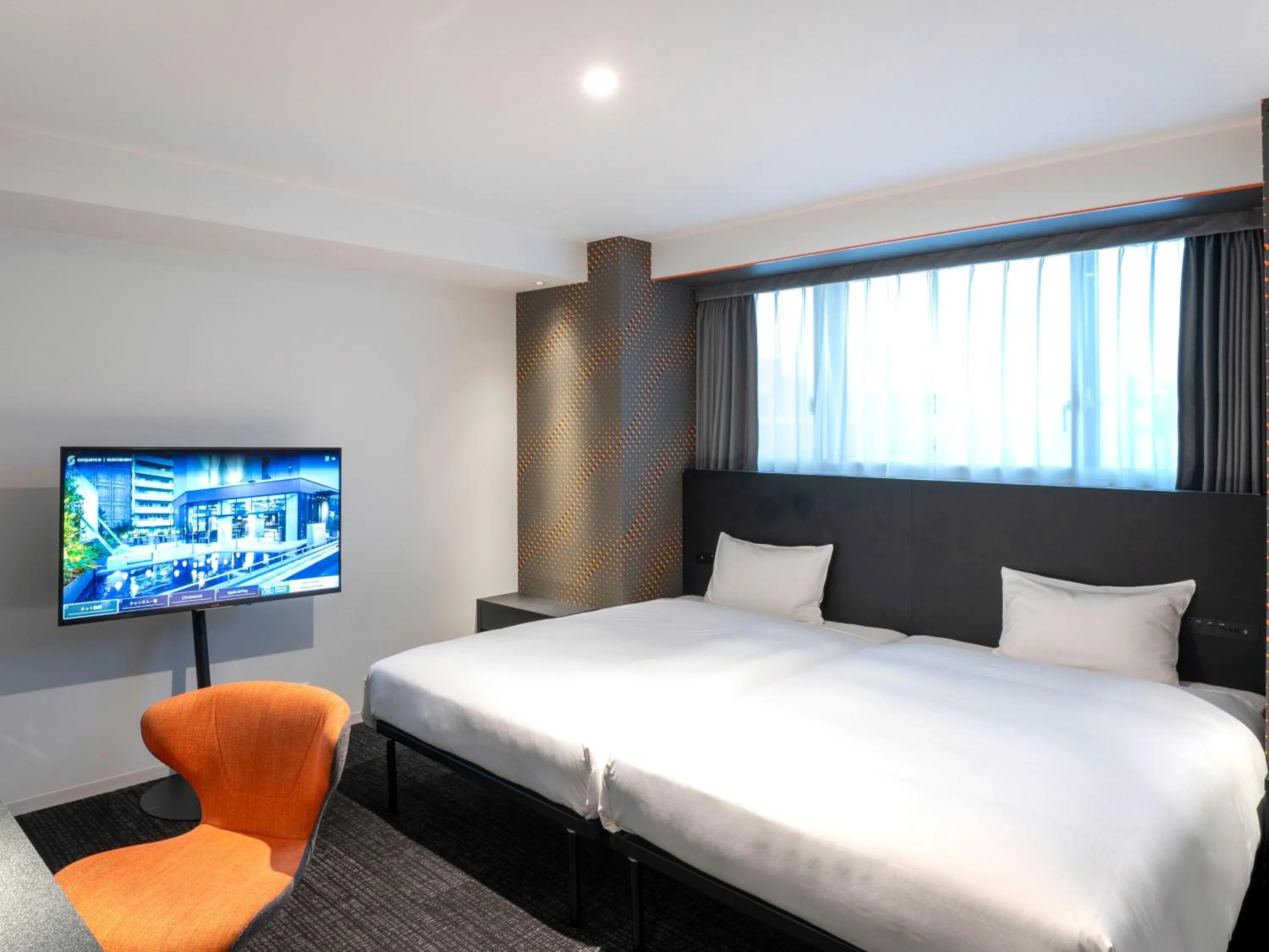 Photo of the whole room, Bed in sequence SUIDOBASHI - Tokyo