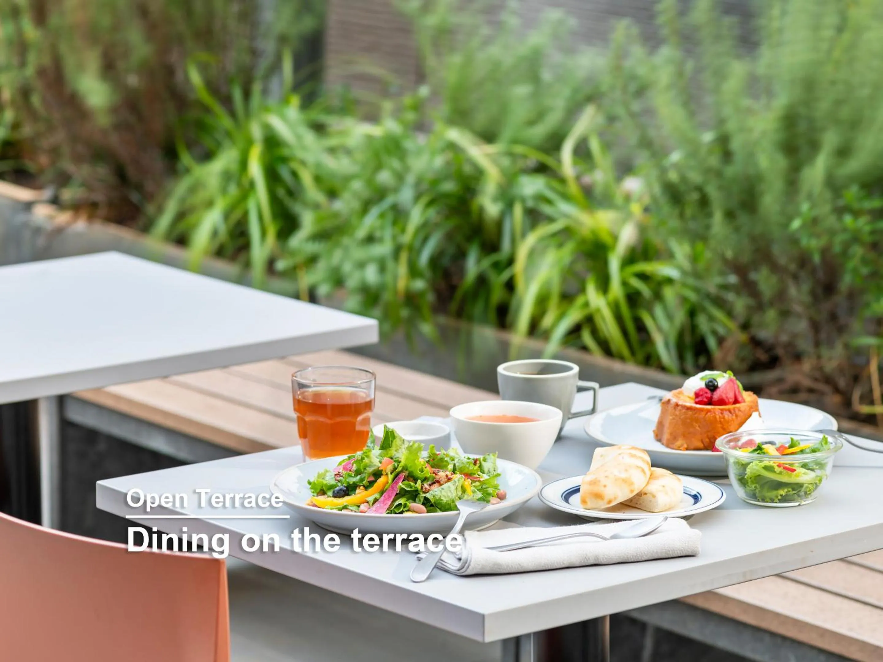 Balcony/Terrace in sequence SUIDOBASHI - Tokyo