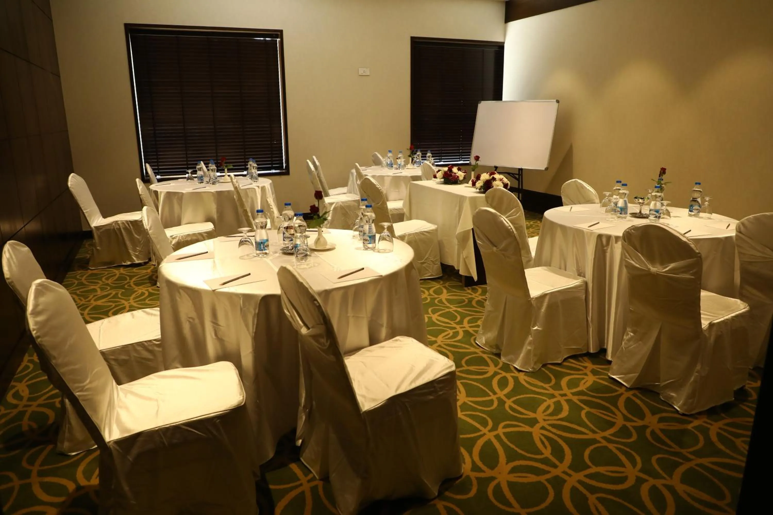 Business facilities in YN Hotels