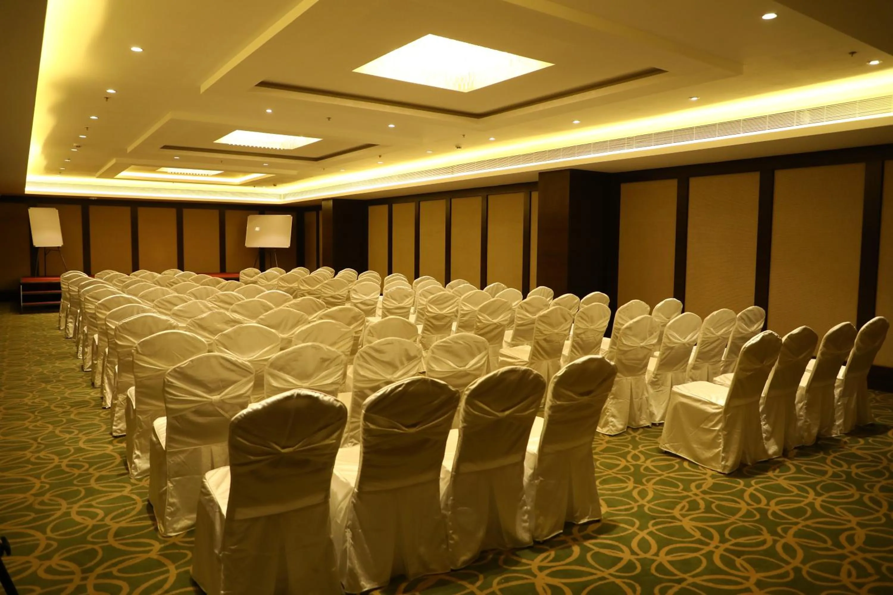 Business facilities in YN Hotels