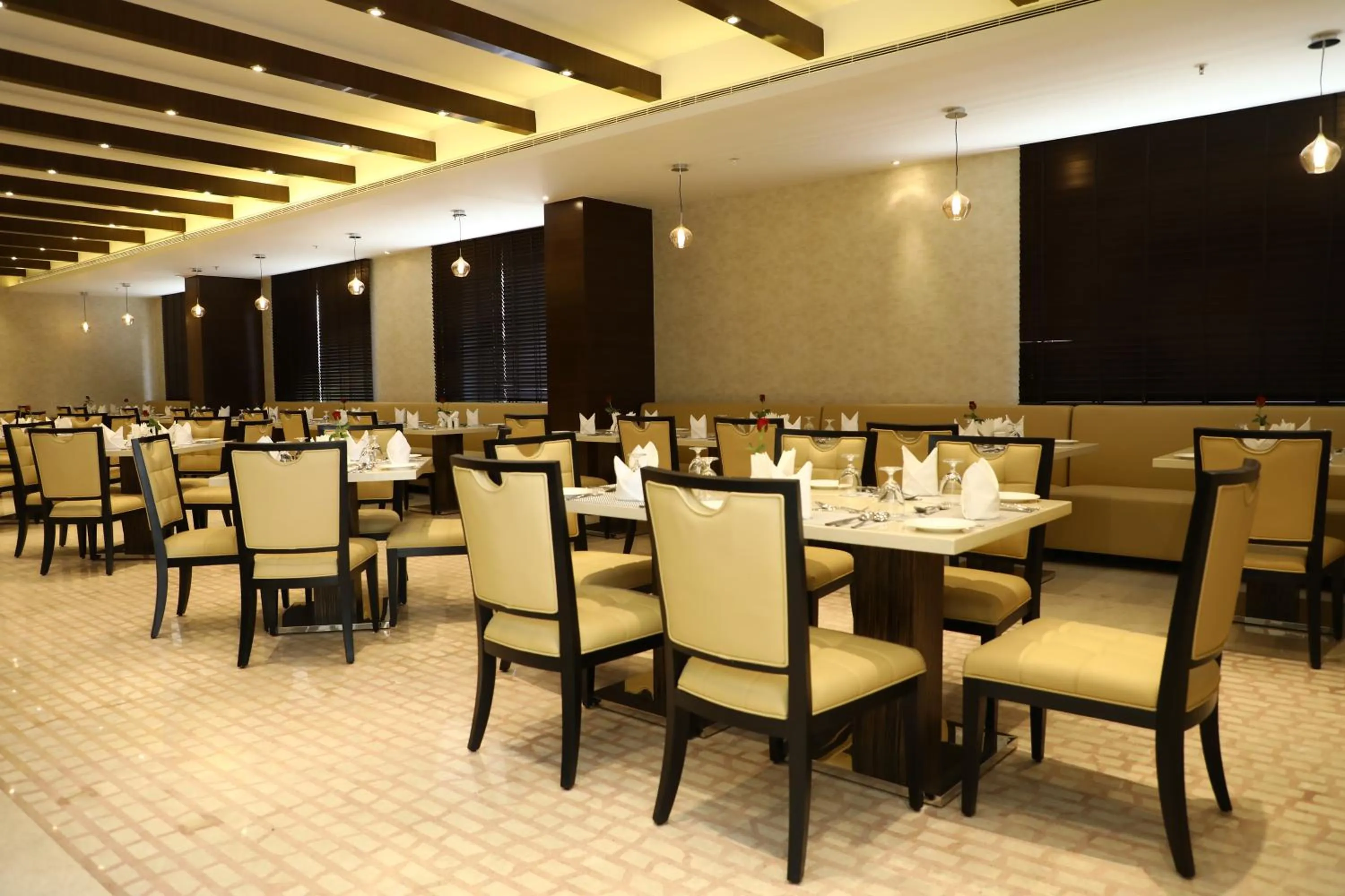 Restaurant/places to eat in YN Hotels