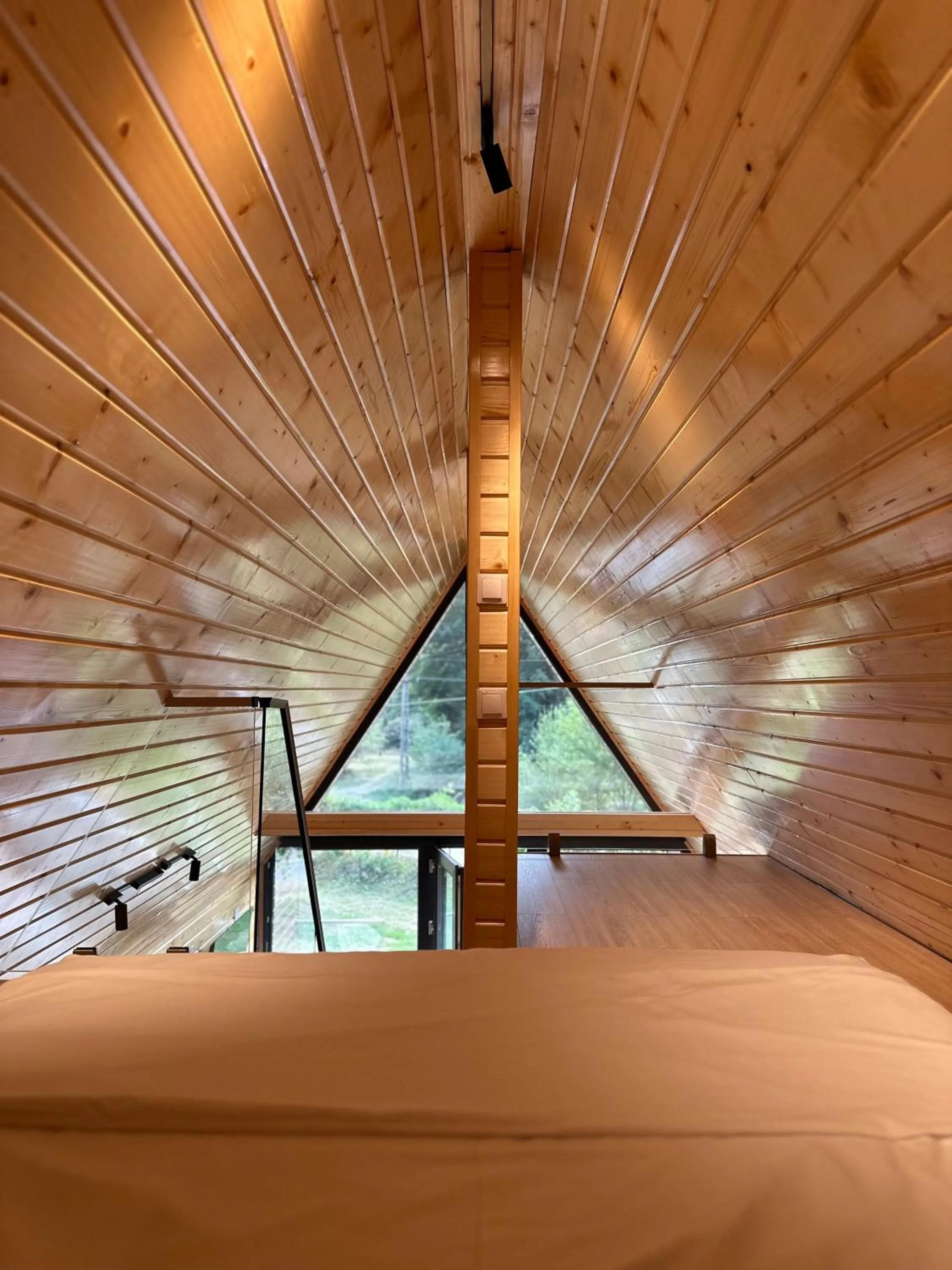 Bed in Hotel McPietroasa