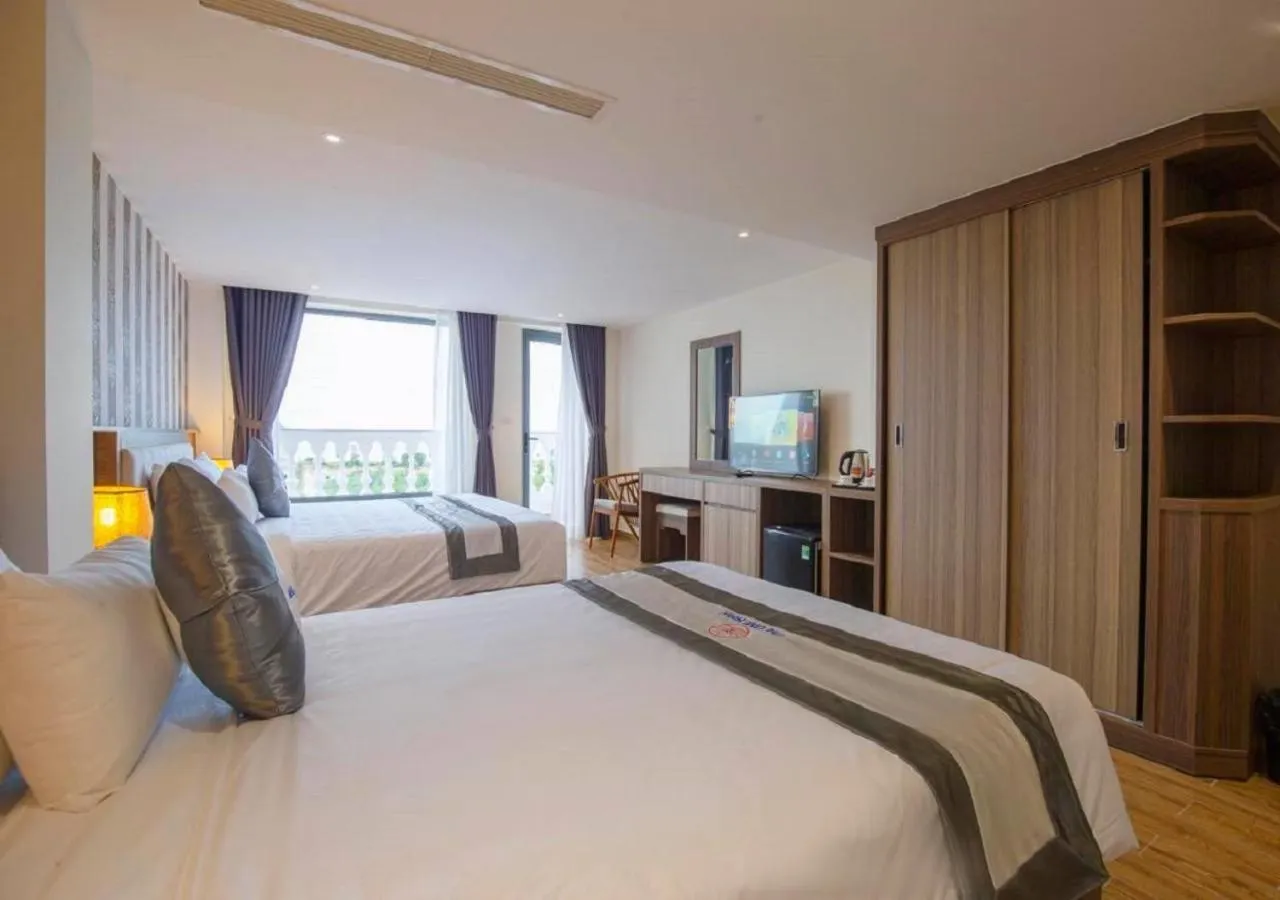 Bed in UM-PQ hotel Phú Quốc