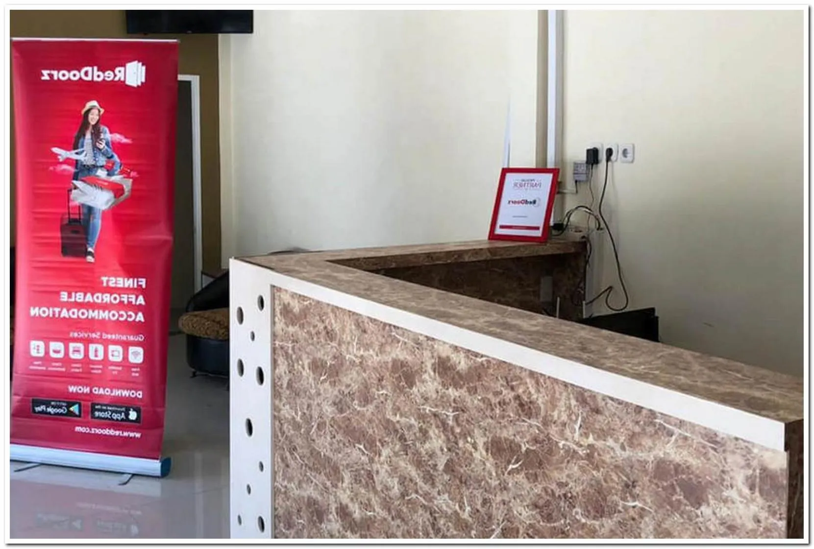 Lobby or reception in RedDoorz near RS Adam Malik Medan 2