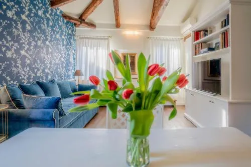 Lo Squero 3 Apartment with Balcony in Dorsoduro