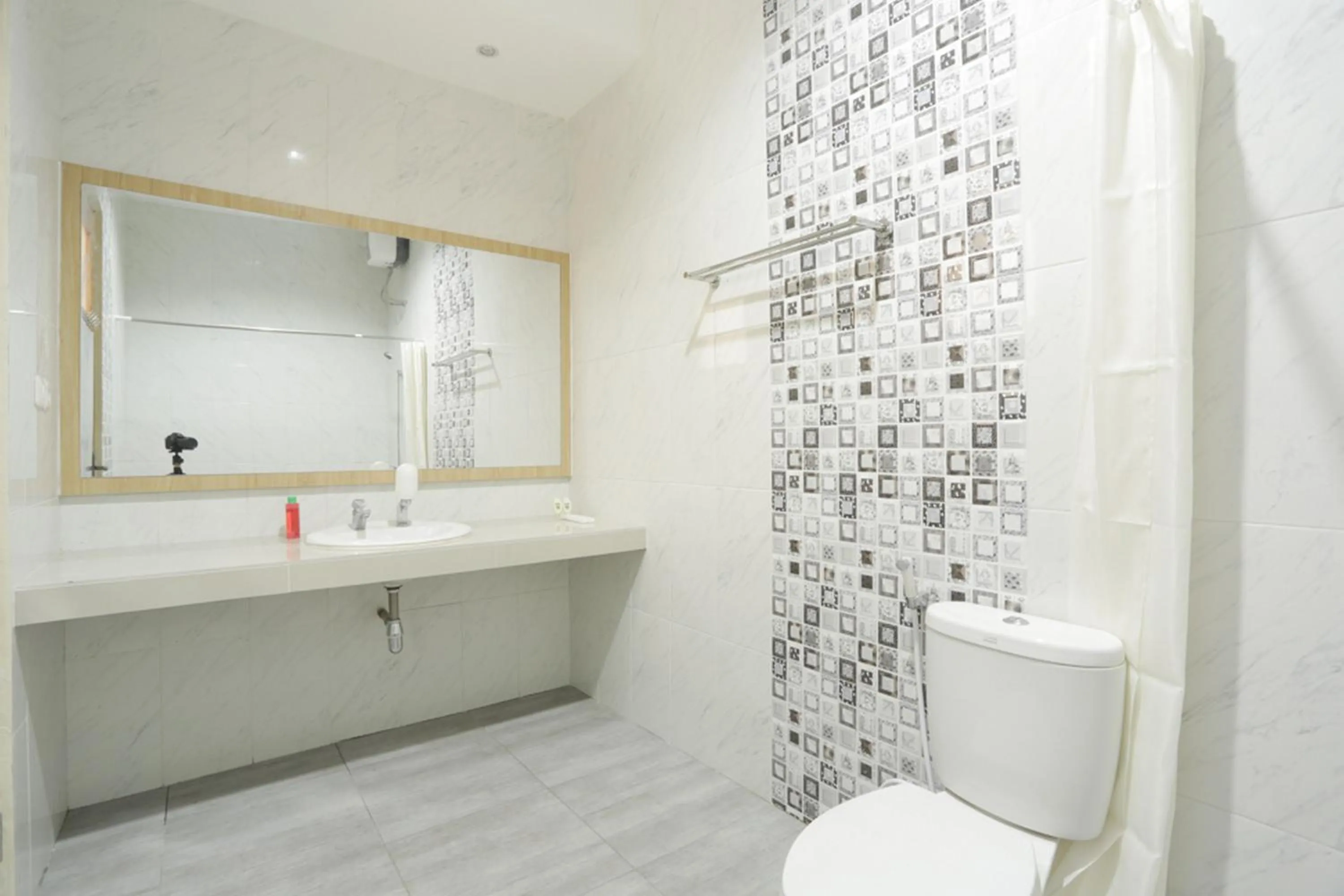 Bathroom in IDR Green Guest House Syariah Mitra RedDoorz