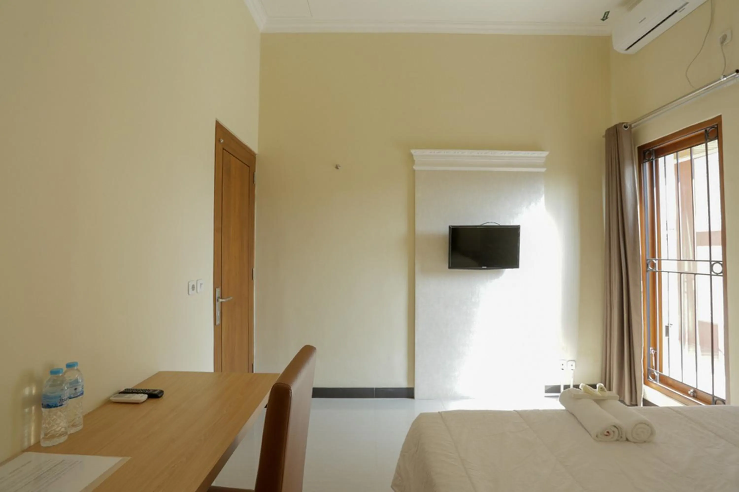 Bedroom, Bed in IDR Green Guest House Syariah Mitra RedDoorz