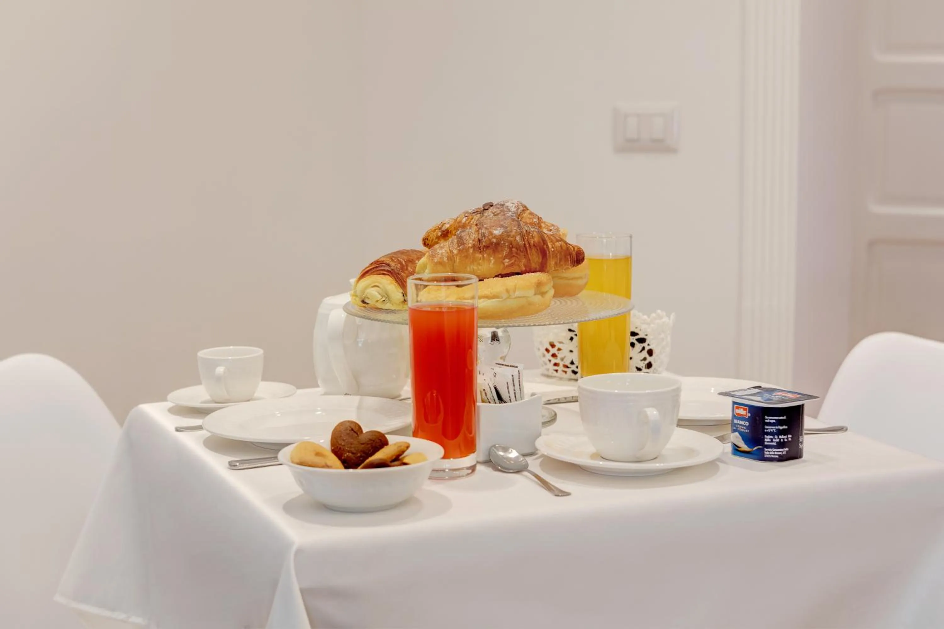 Breakfast in SM Vatican Relais B&B