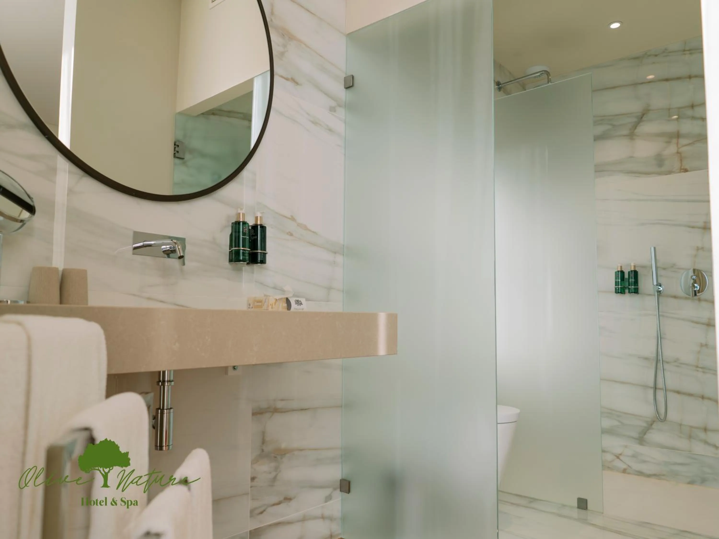 Bathroom in Olive Nature Hotel & SPA - Quinta Valle de Passos