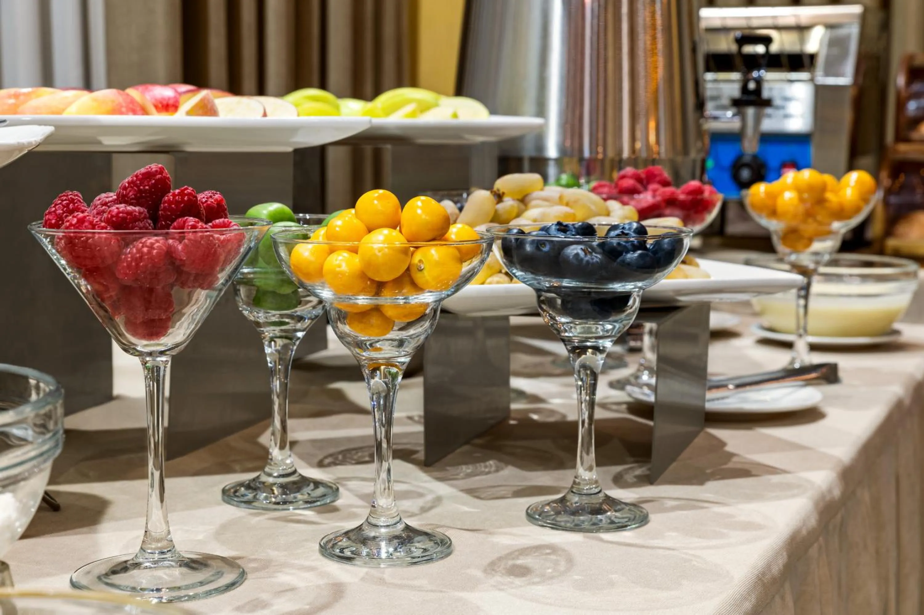 Restaurant/places to eat in Regal Stay Hotel by HotelPro Group