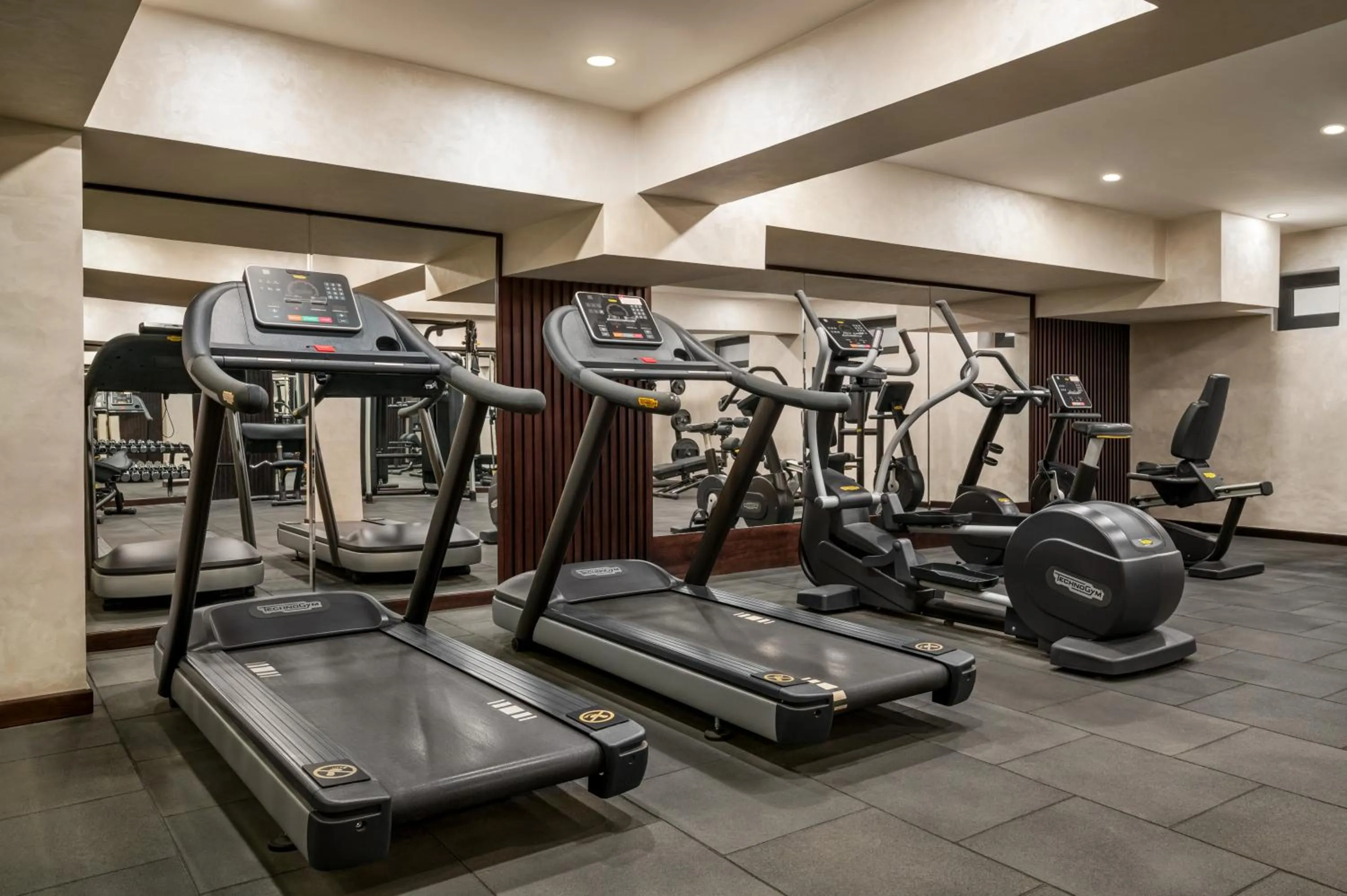 Spa and wellness centre/facilities, Fitness Center/Facilities in Regal Stay Hotel by HotelPro Group