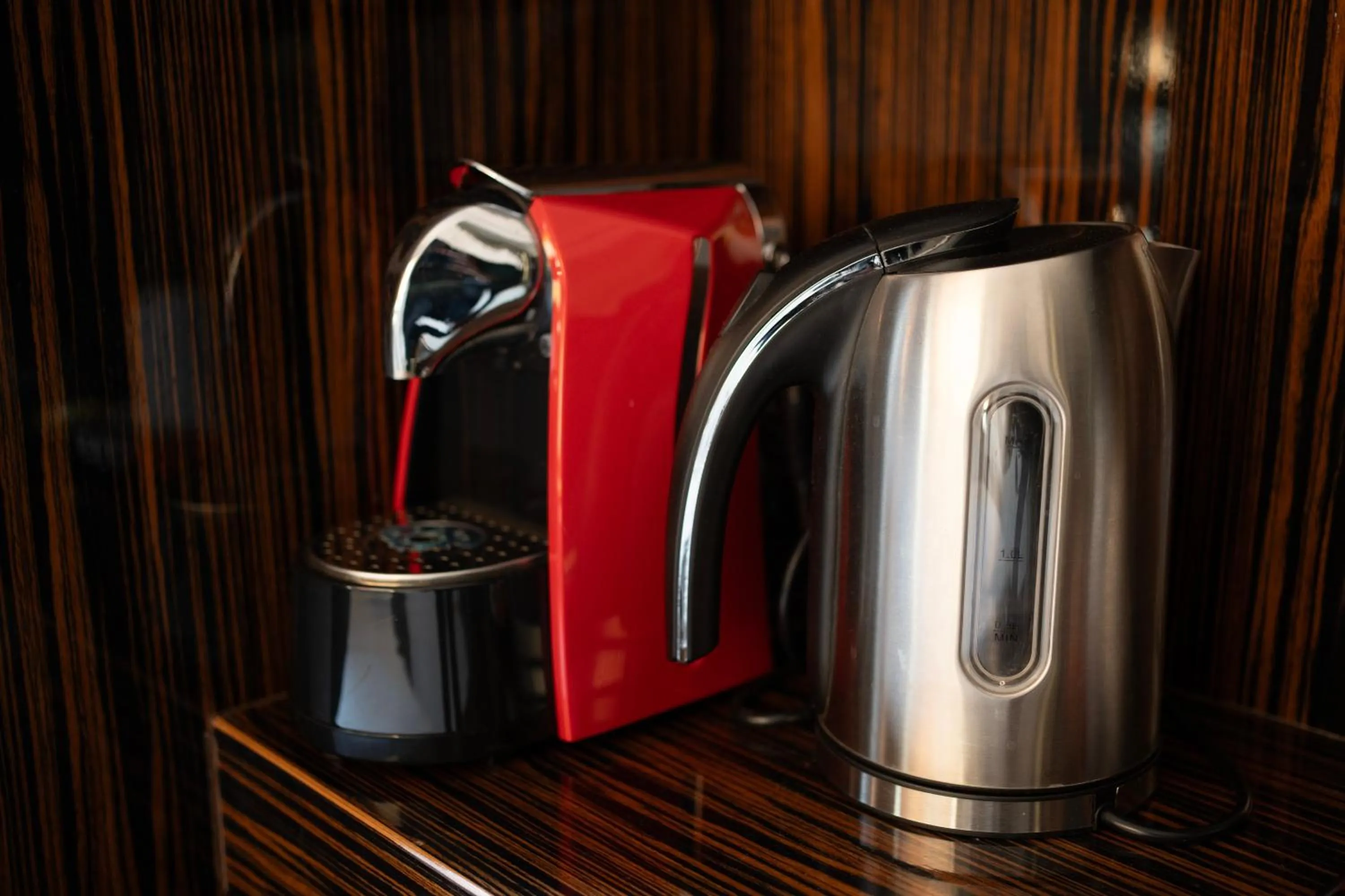 Coffee/tea facilities in Le Boutique Hotel