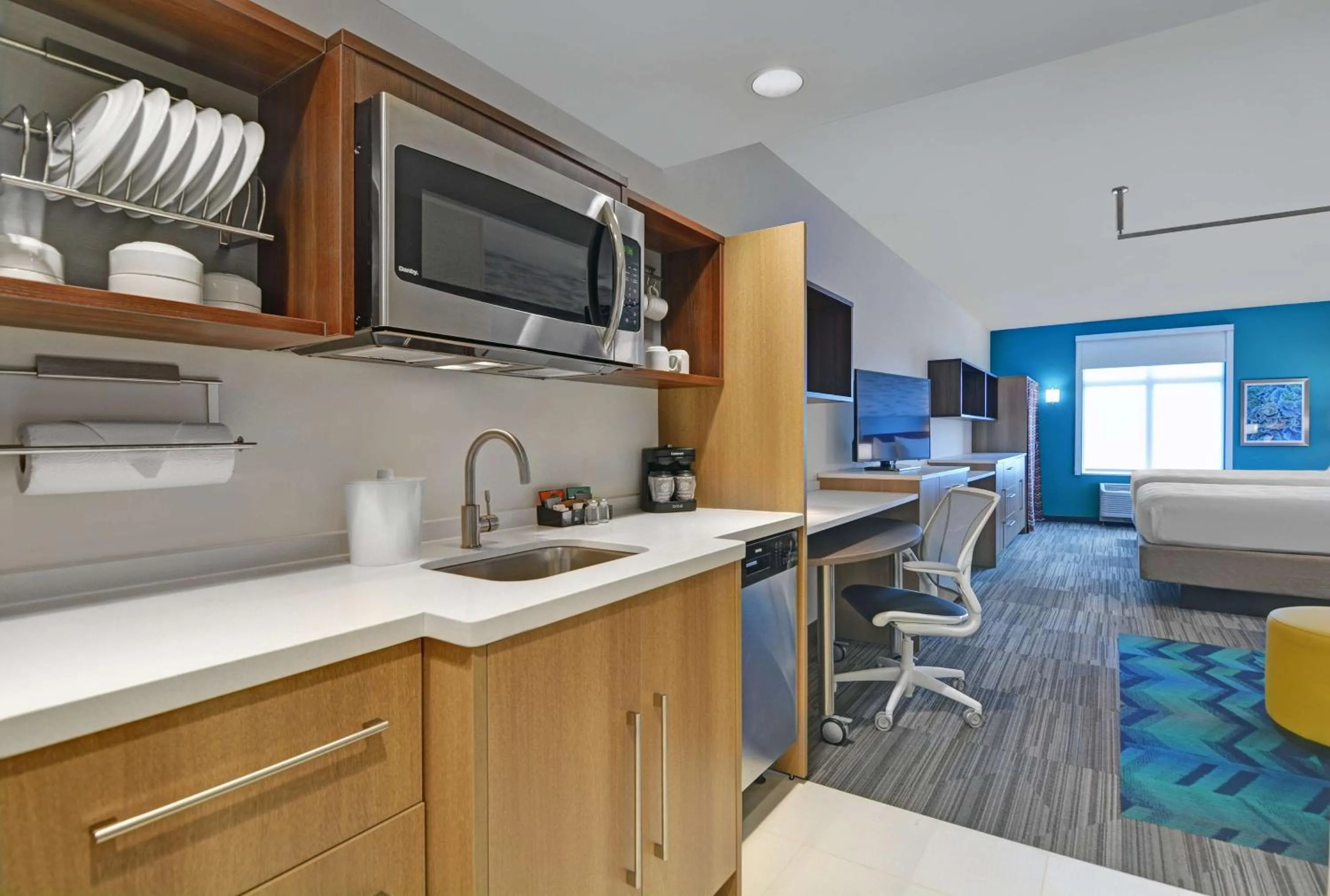 Kitchen or kitchenette in Home2 Suites By Hilton Melbourne Viera