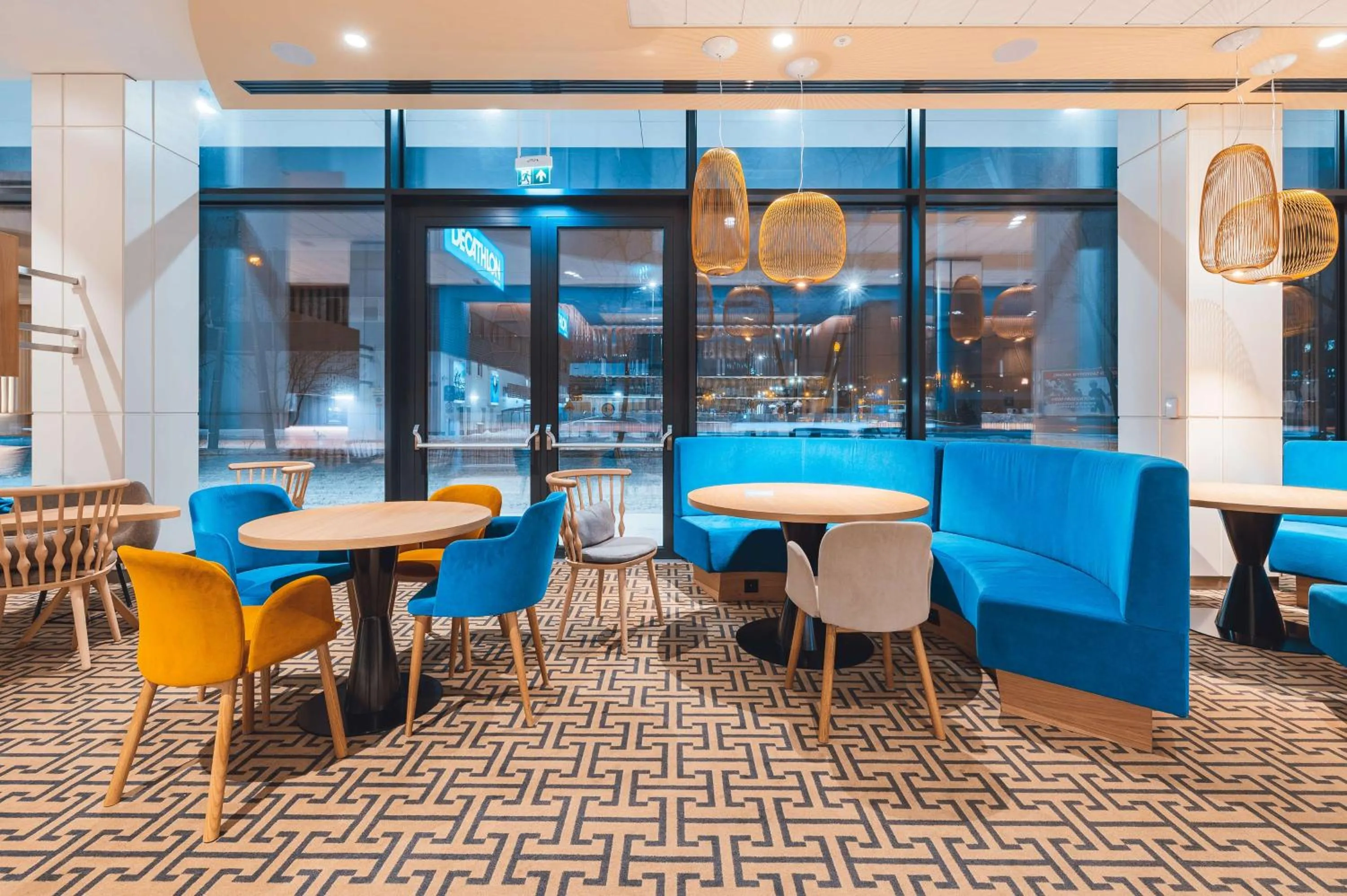 Lobby or reception in Hampton By Hilton Warsaw Reduta