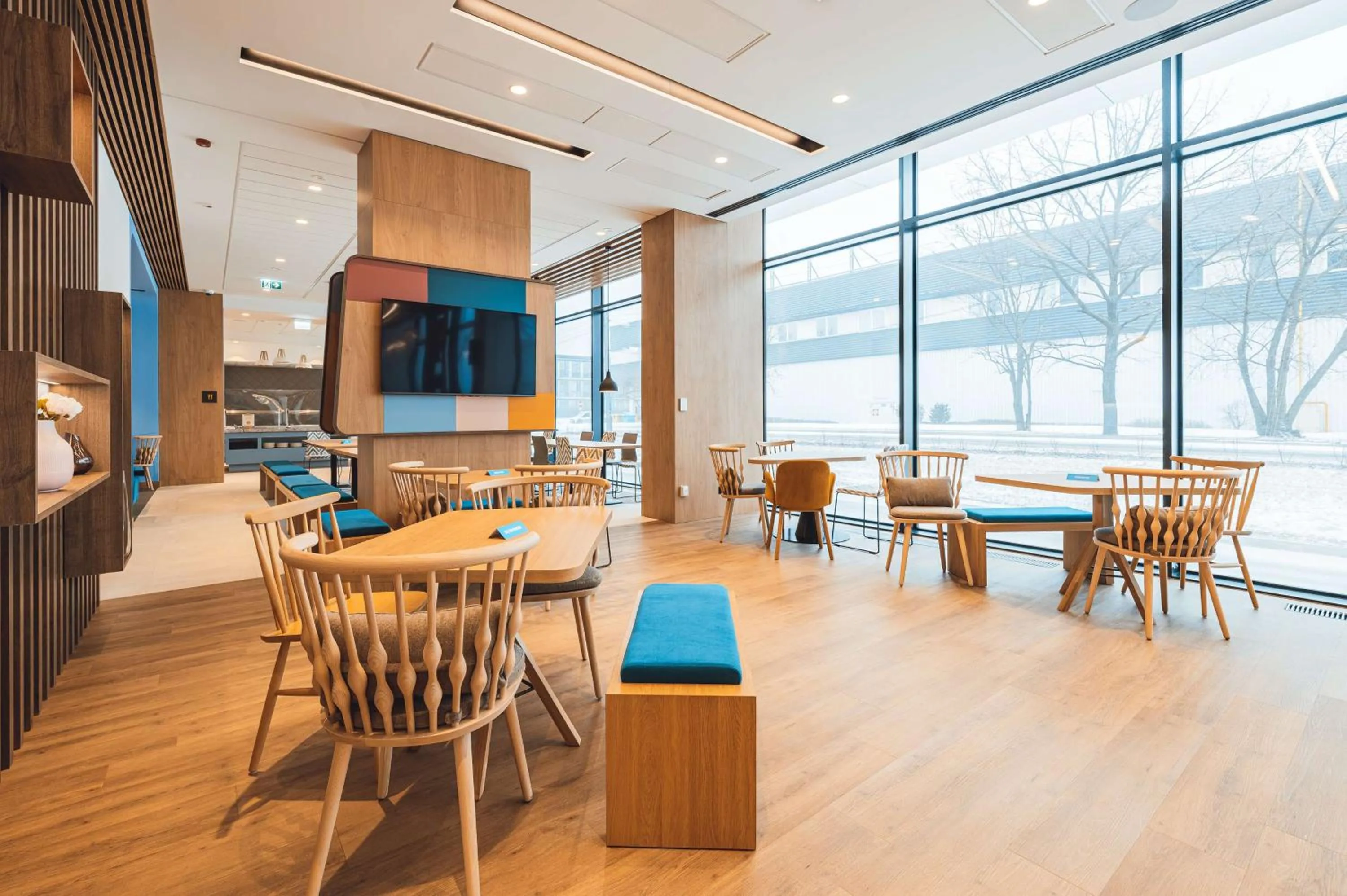 Dining area in Hampton By Hilton Warsaw Reduta